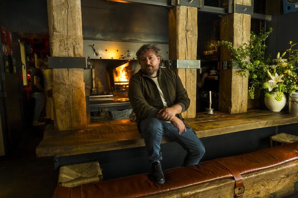 César de la Parra, propietario de La Once Mil.
