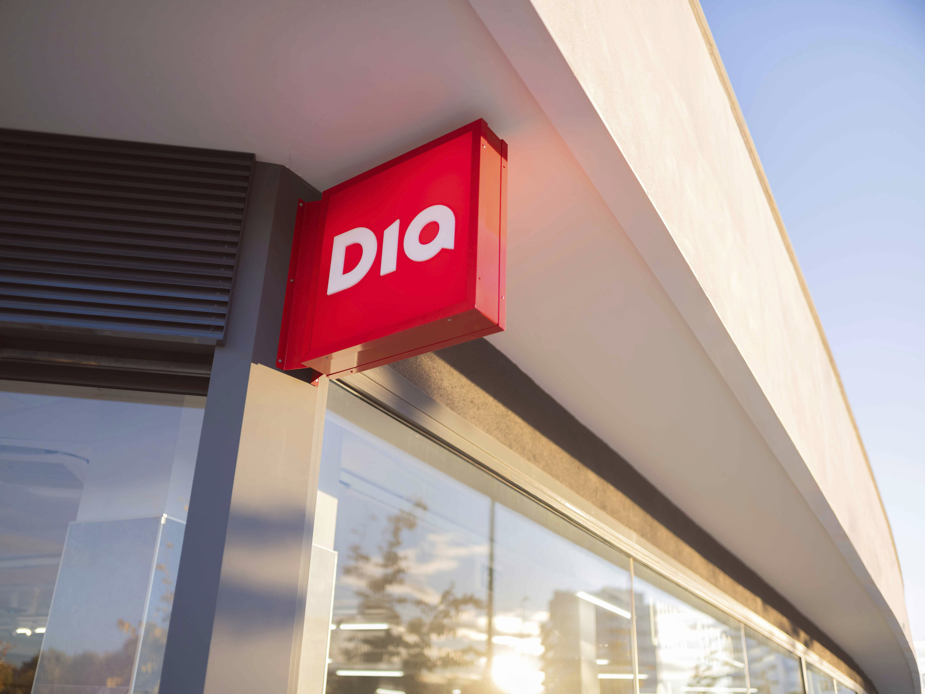 El local del primer Zara del mundo en A Coru�a convertido en un Dia.