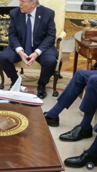 Trump con sus zapatos Florsheim.