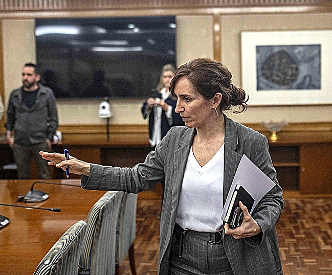 La ministra M�nica Garc�a, antes de la reuni�n con Fernando Clavijo.