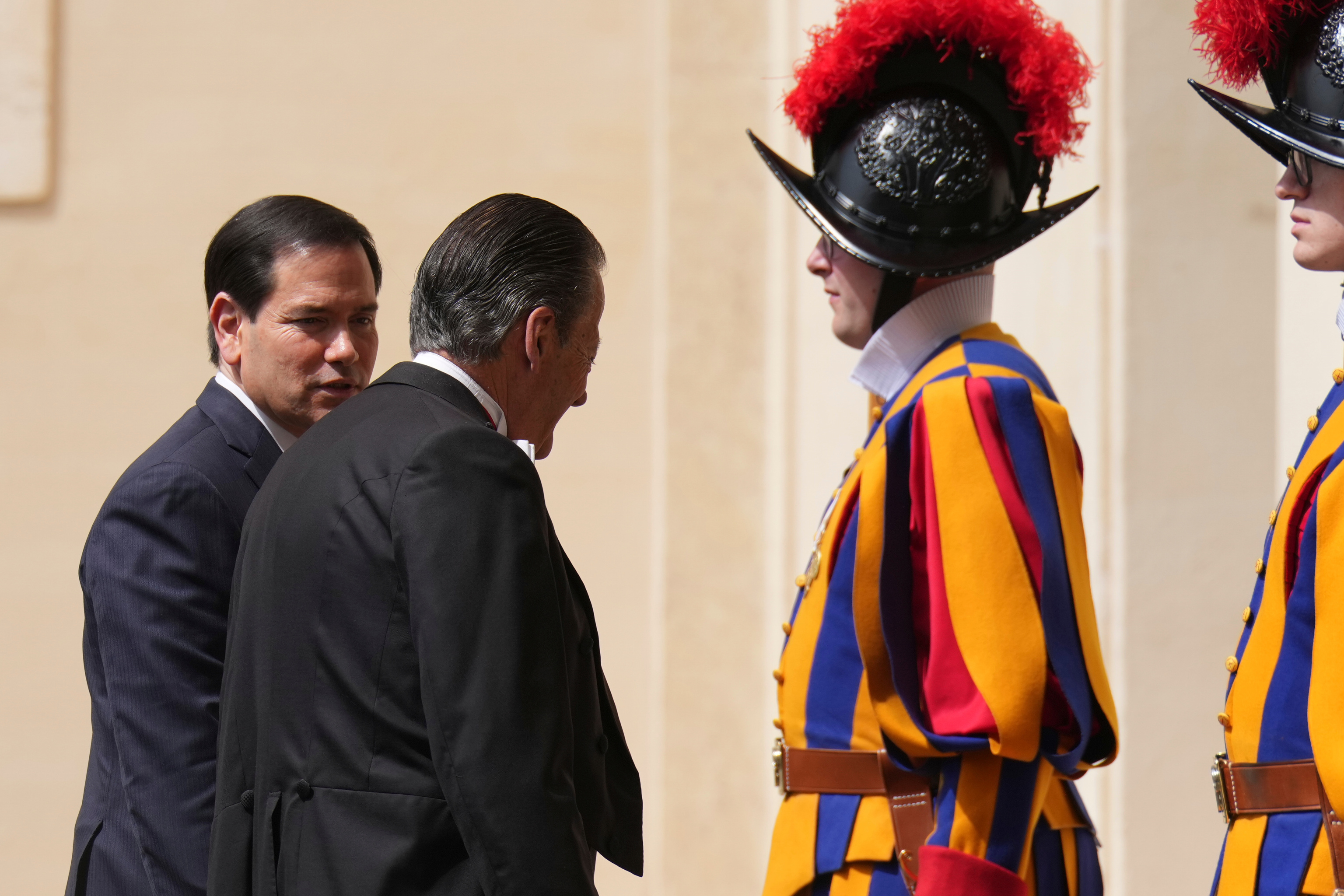 El secretario de Estado de EEUU, Marco Rubia, en su visita de este jueves al Papa.