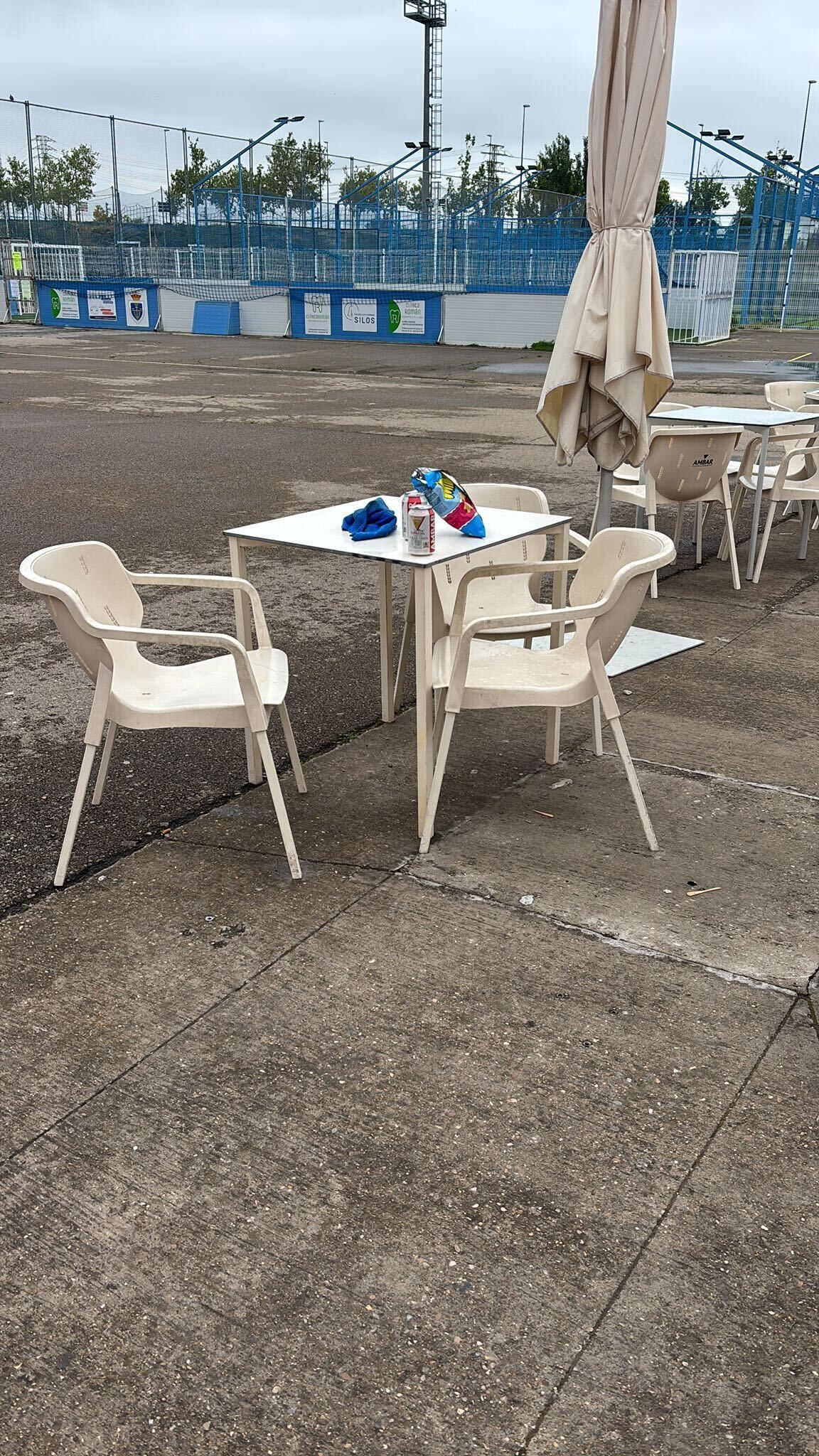 Mesa en la que el ladr�n fue sorprendido por el due�o del bar