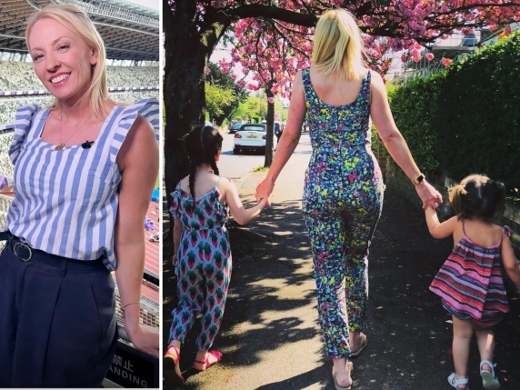 Natalie Pirks junto a sus dos hijas.