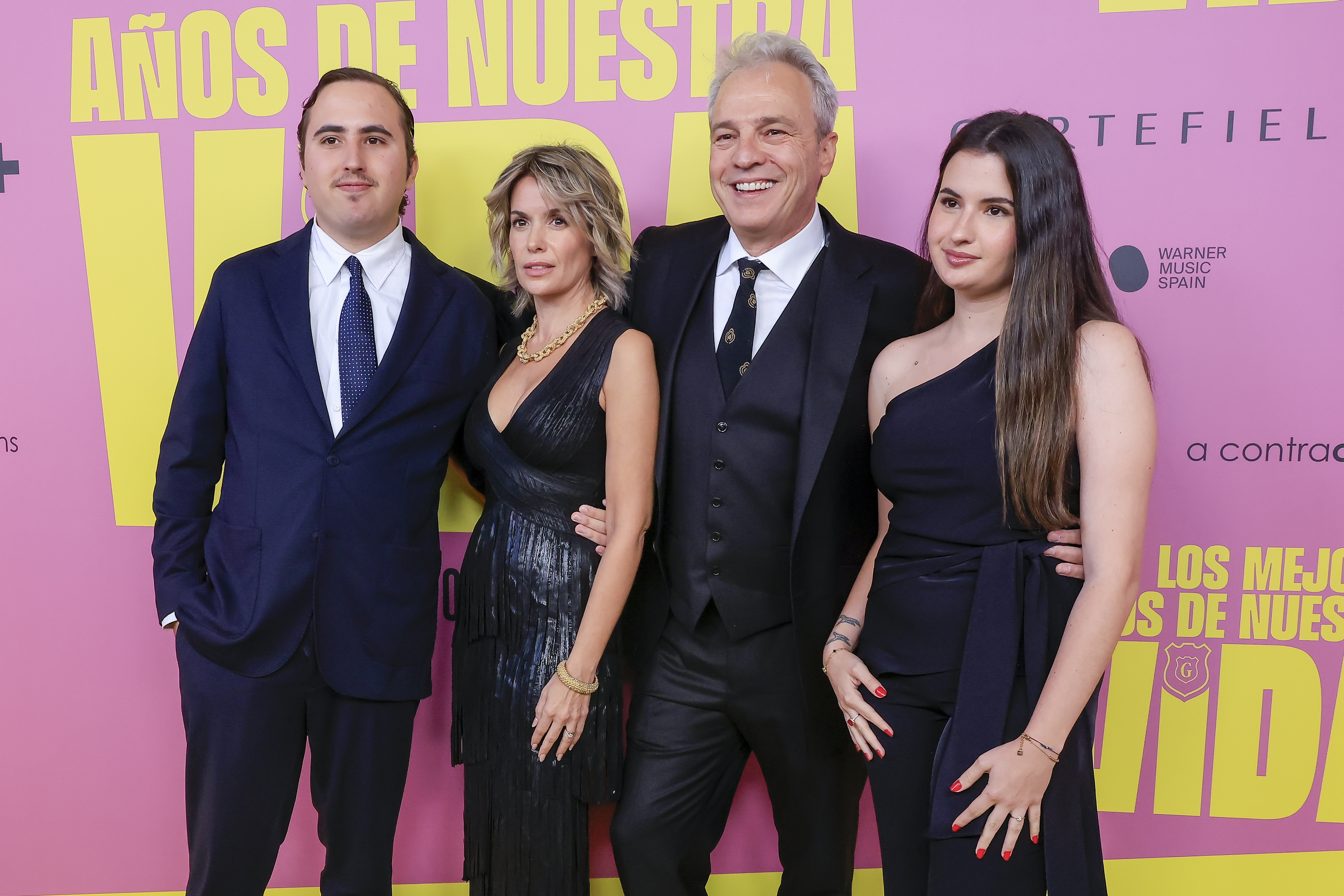 David Summers con su mujer y sus dos hijos mellizos