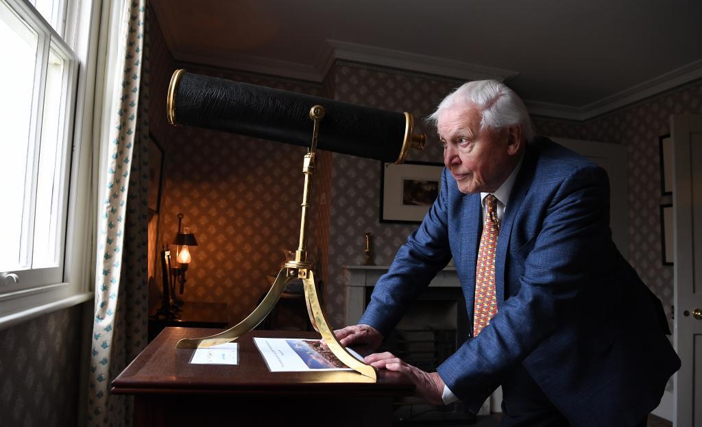 David Attenborough en la casa recientemente restaurada del artista británico J.M.W. Turner.