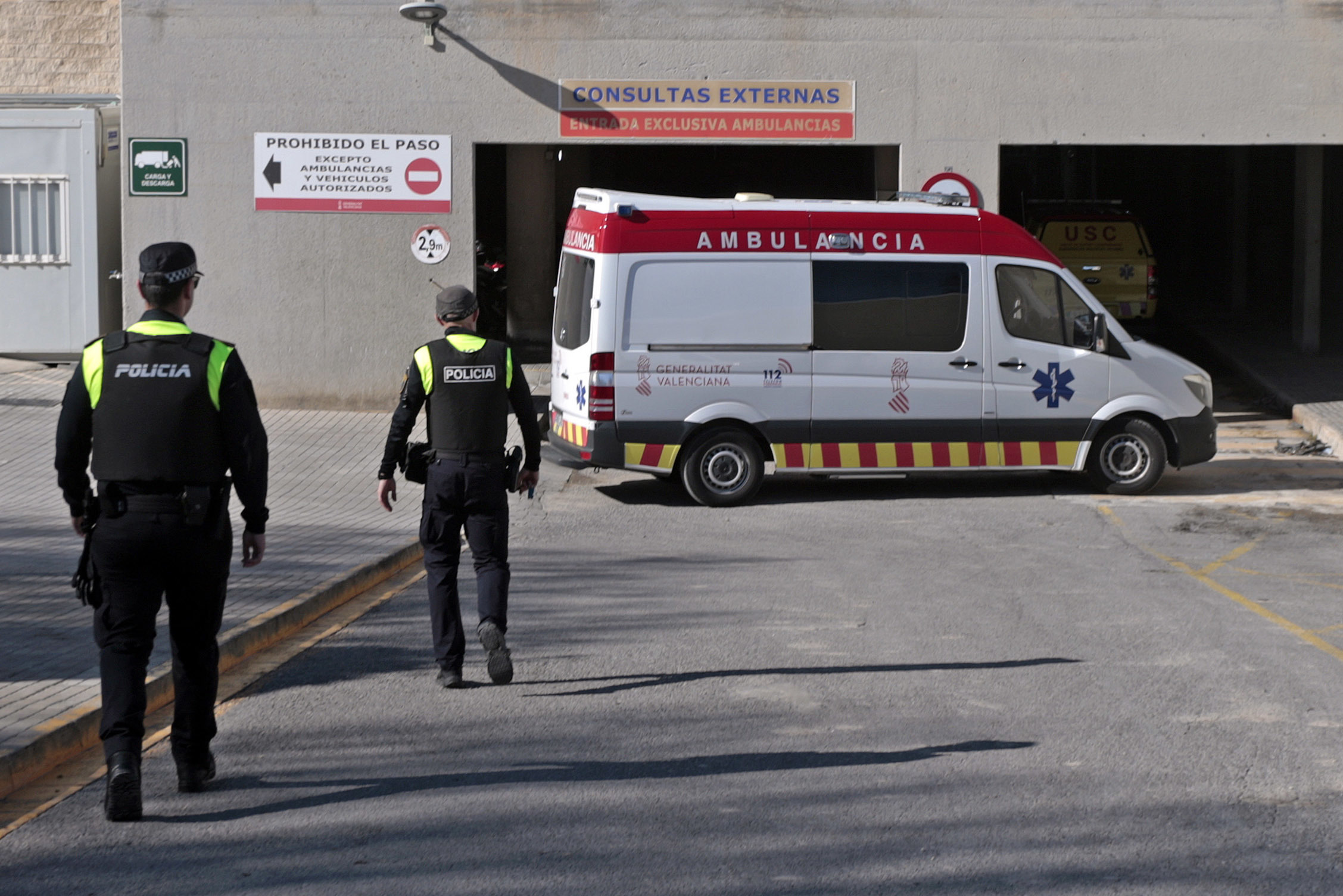 Exteriores del hospital de Alicante donde ingres� la mujer