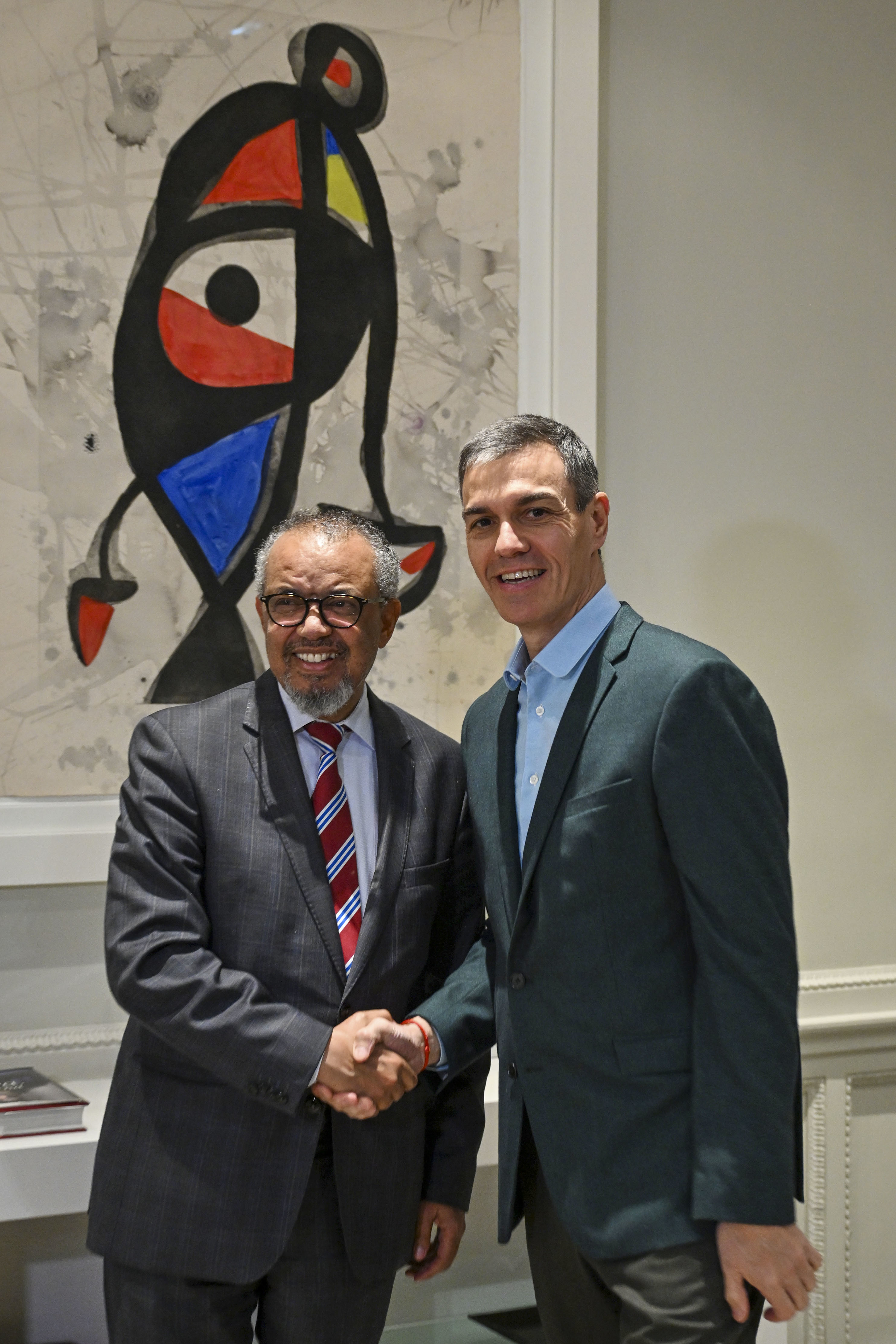 Pedro S�nchez, con el director general de la OMS, Tedros Adhanom Ghebreyesus.