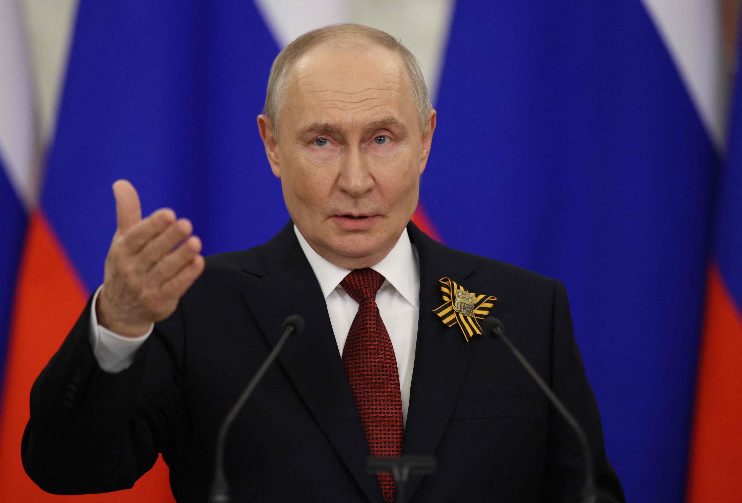 Vladimir Putin habla con los medios este sábado en el Kremlin.