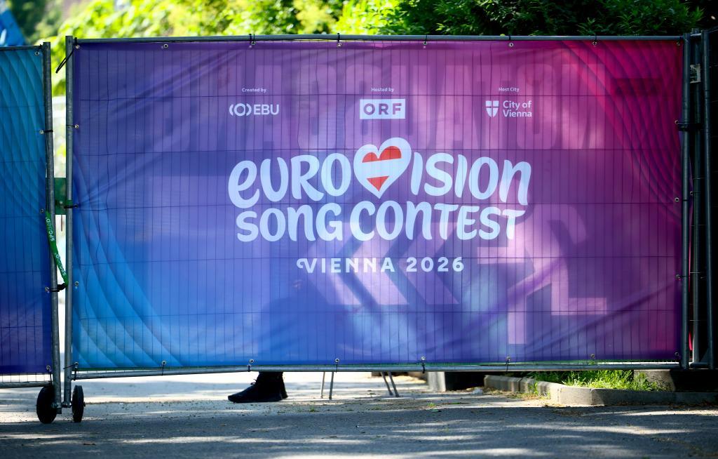 Una valla en el recinto de Viena donde se celebra el 70 Festival de Eurovisi�n.