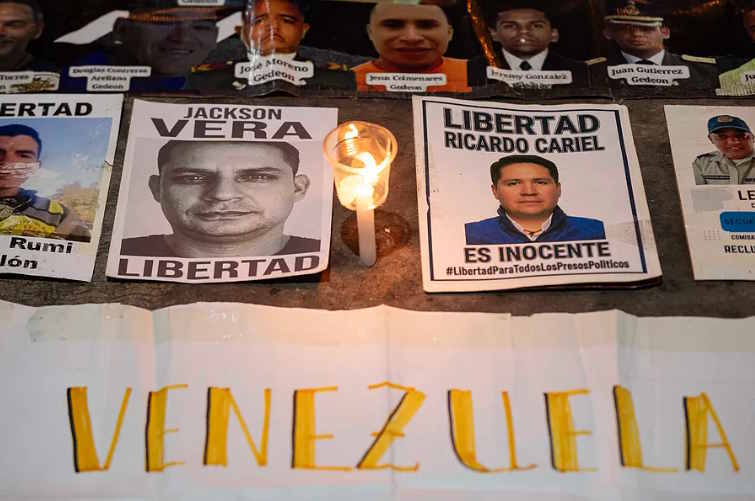 Carteles de presos pol�ticos en Venezuela.