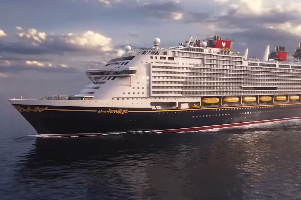 Recreación del crucero Disney Adventure.