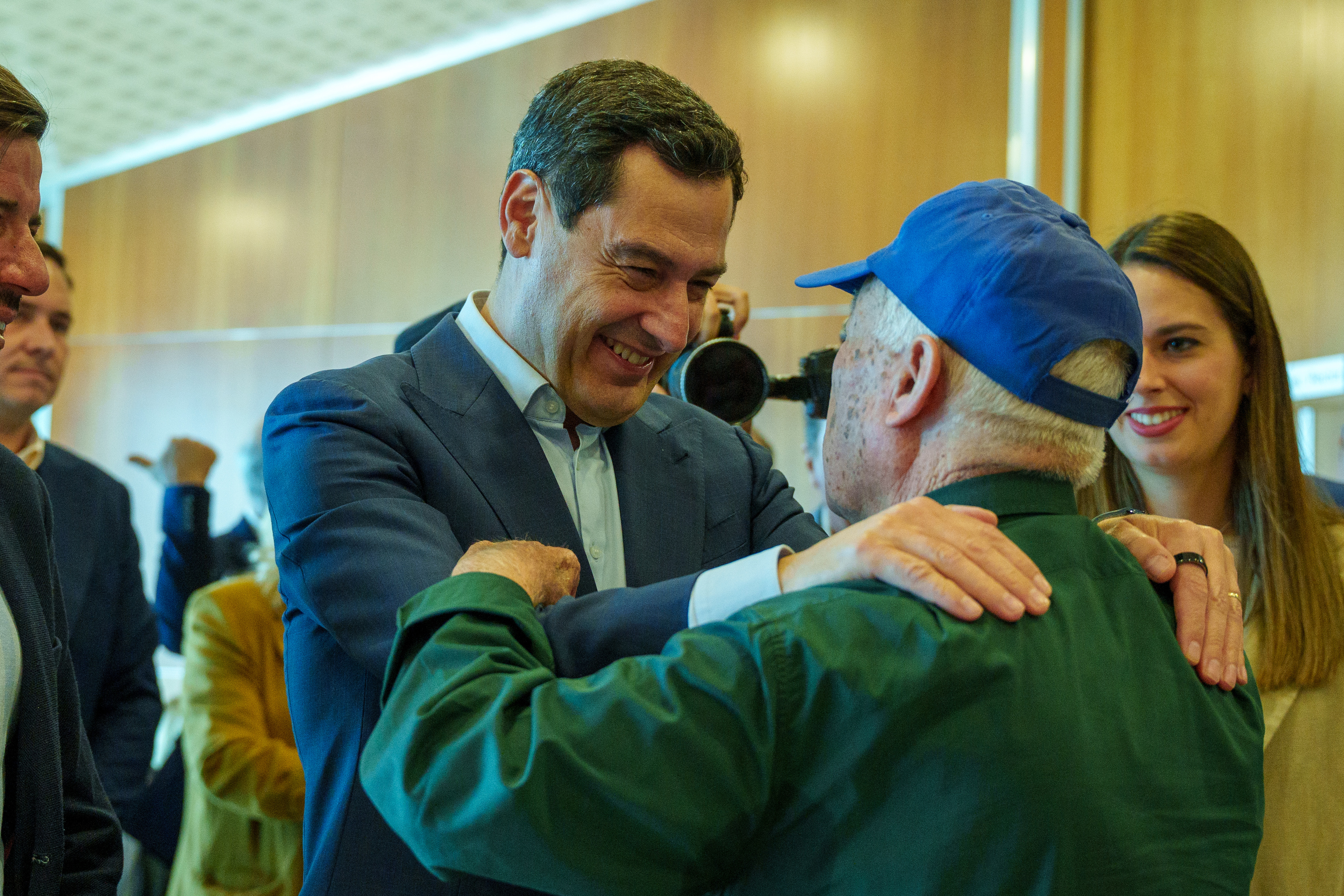 Juanma Moreno, presidente de la Junta de Andaluc�a y candidato a la reelecci�n por el PP, durante un acto de campa�a en Palos de la Frontera (Huelva).