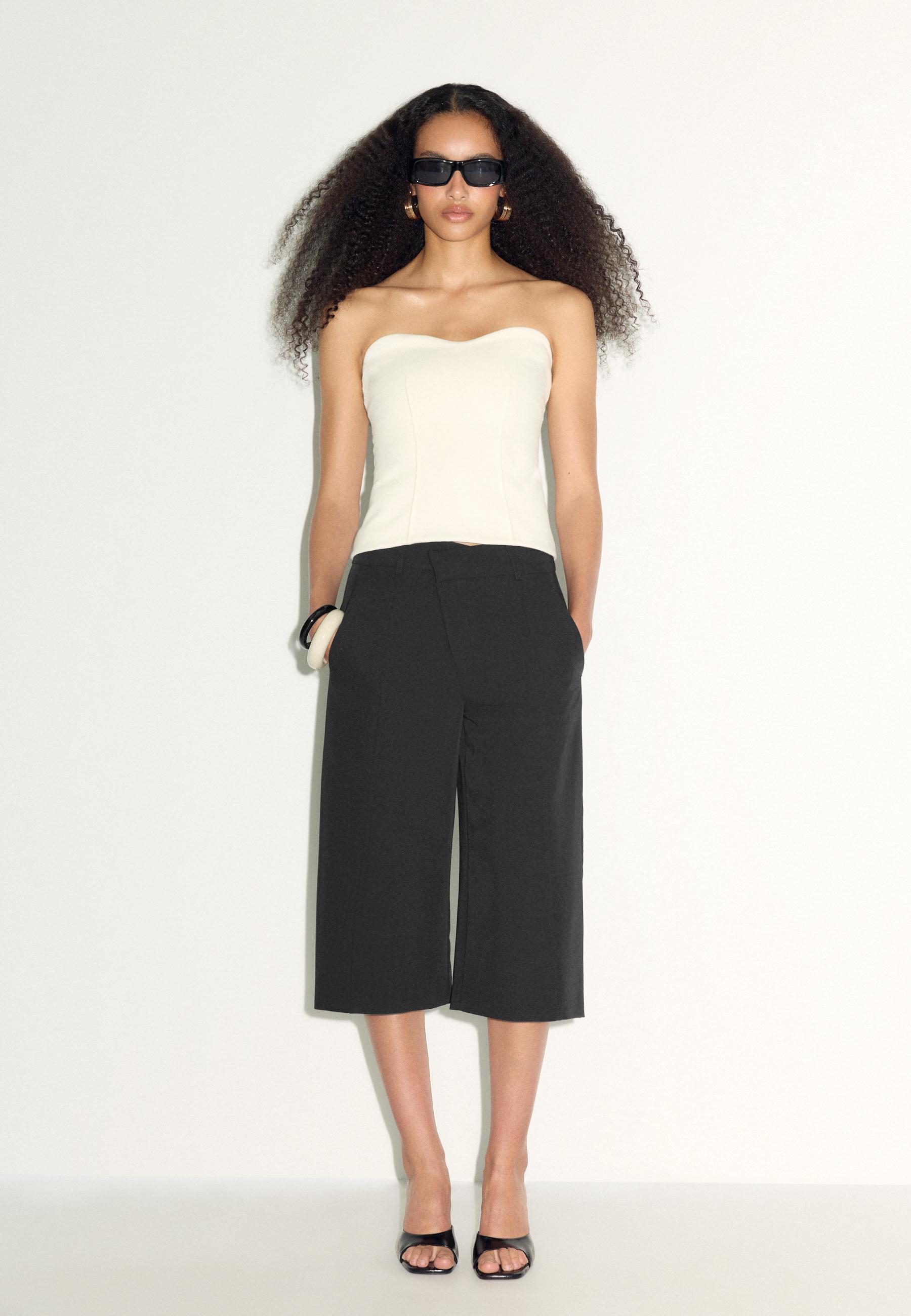8 looks con bermudas que demuestran por qu� es el pantal�n m�s elegante de la temporada