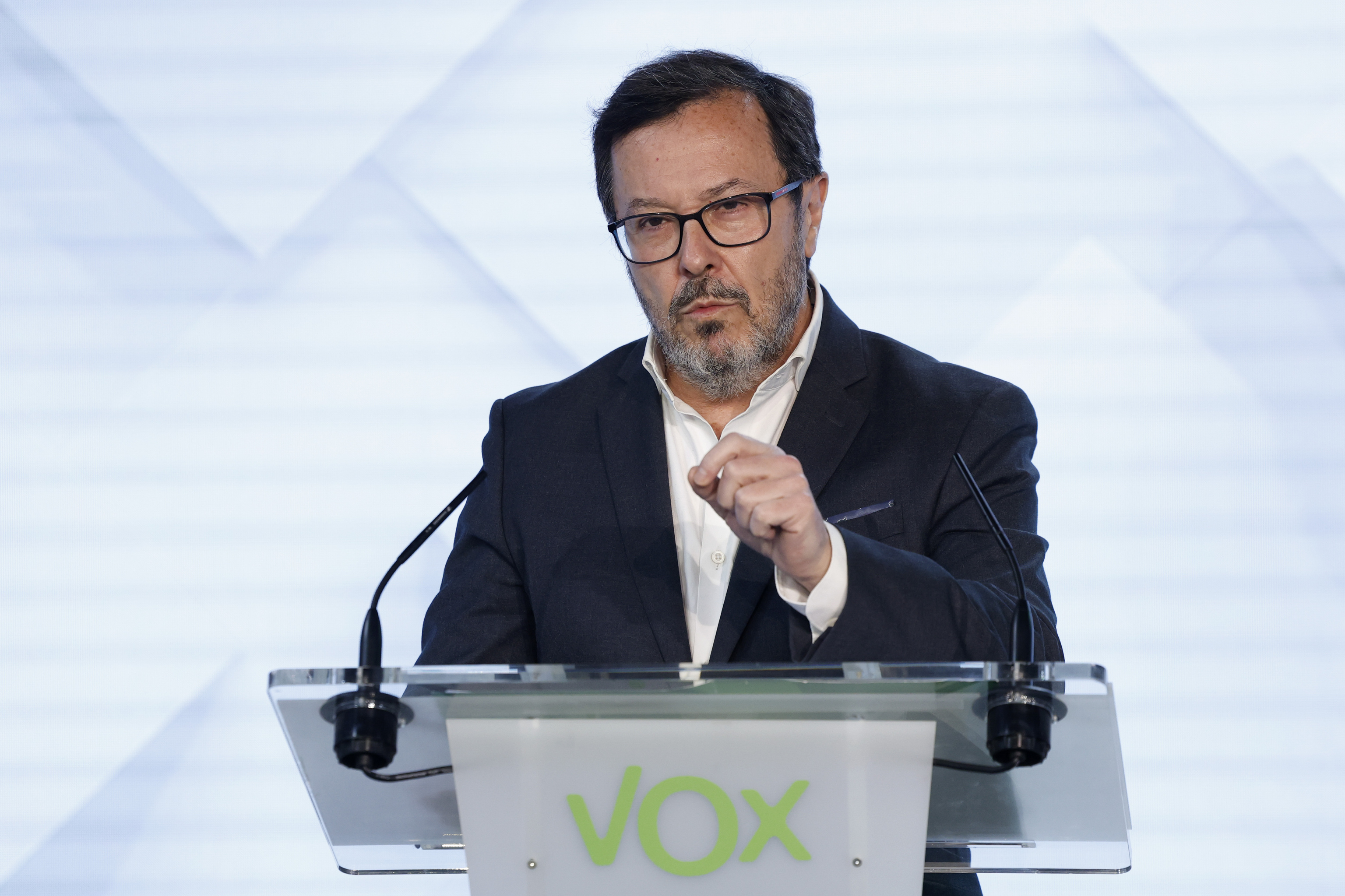 El portavoz nacional de Vox, Jos� Antonio F�ster, este lunes en la sede del partido