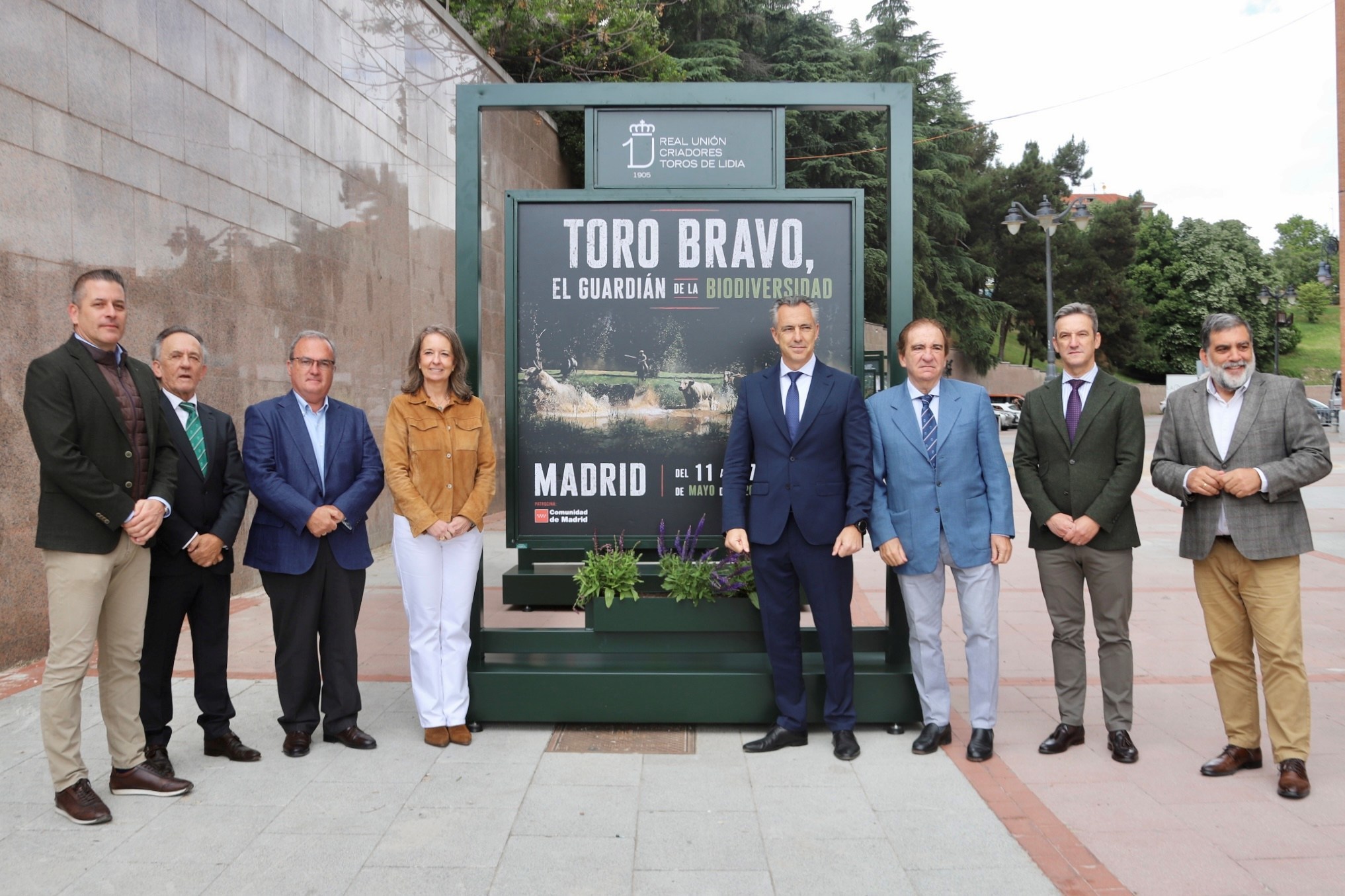 Foto de familia de la presentaci�n.