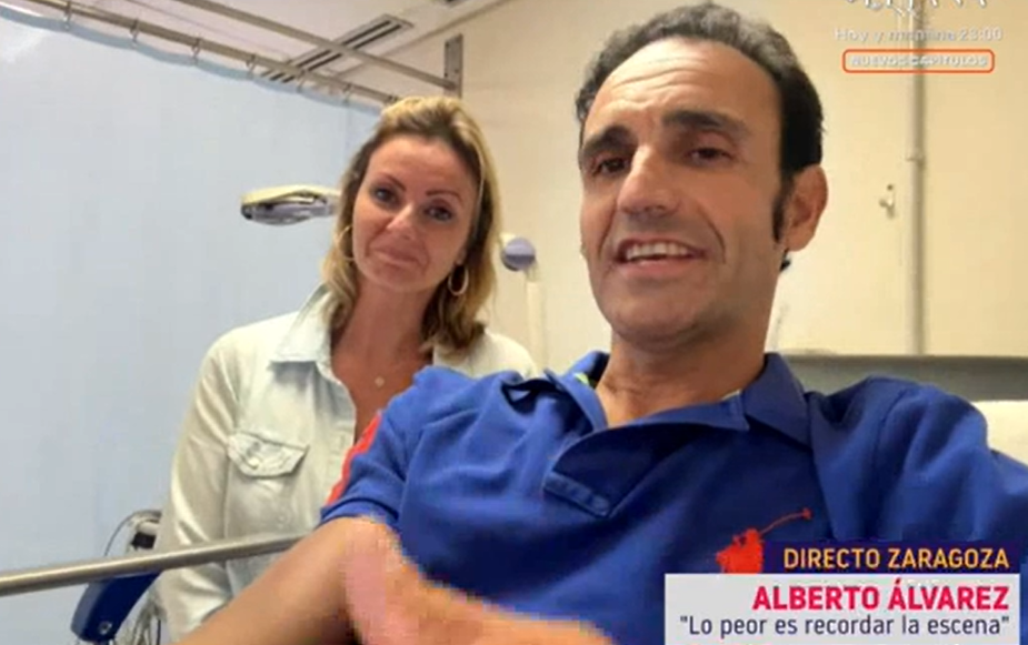 Alberto �lvarez y su mujer, durante la entrevista con Sonsoles �nega.