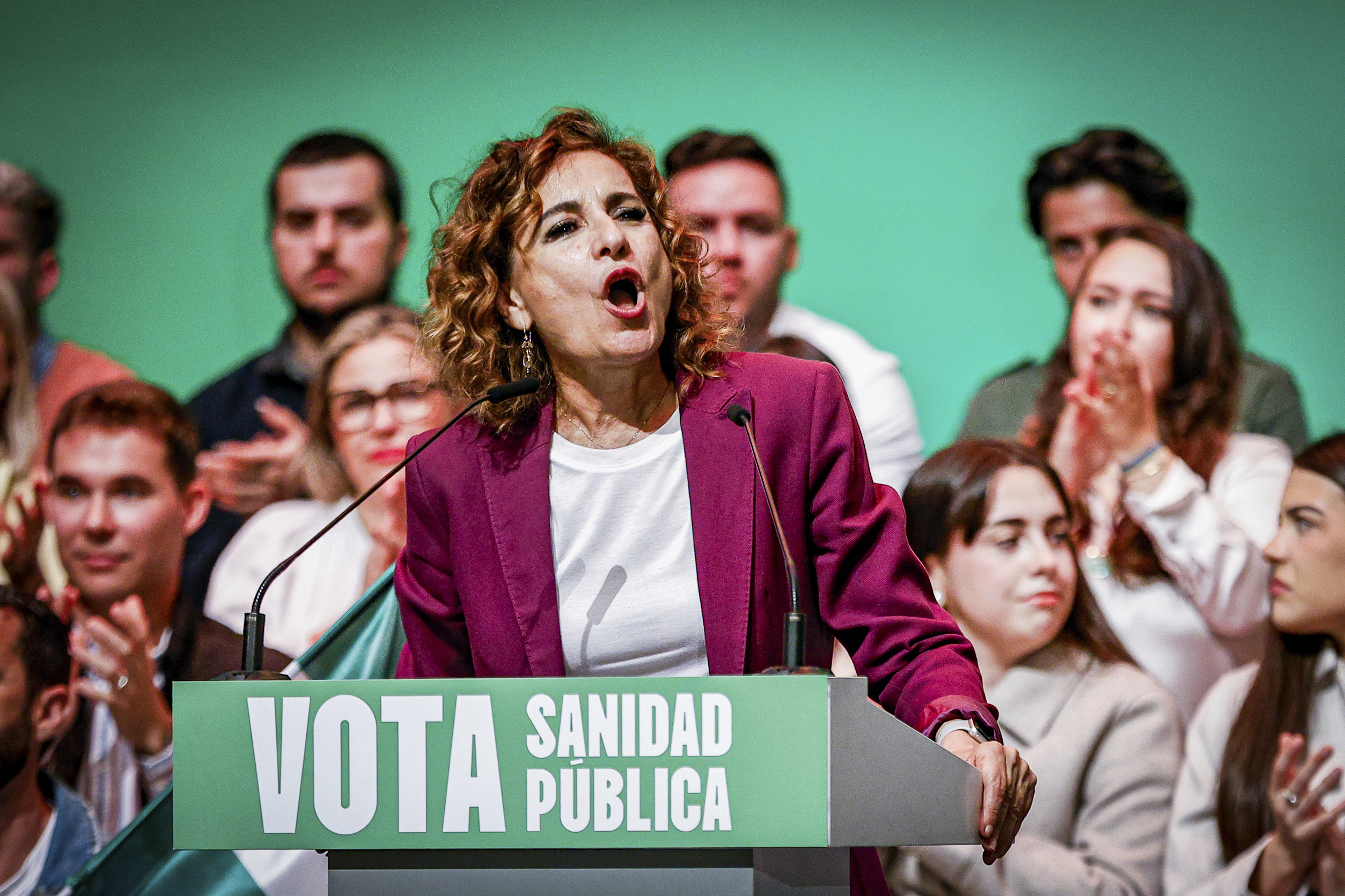 Mar�a Jes�s Montero, este domingo en La L�nea (C�diz).