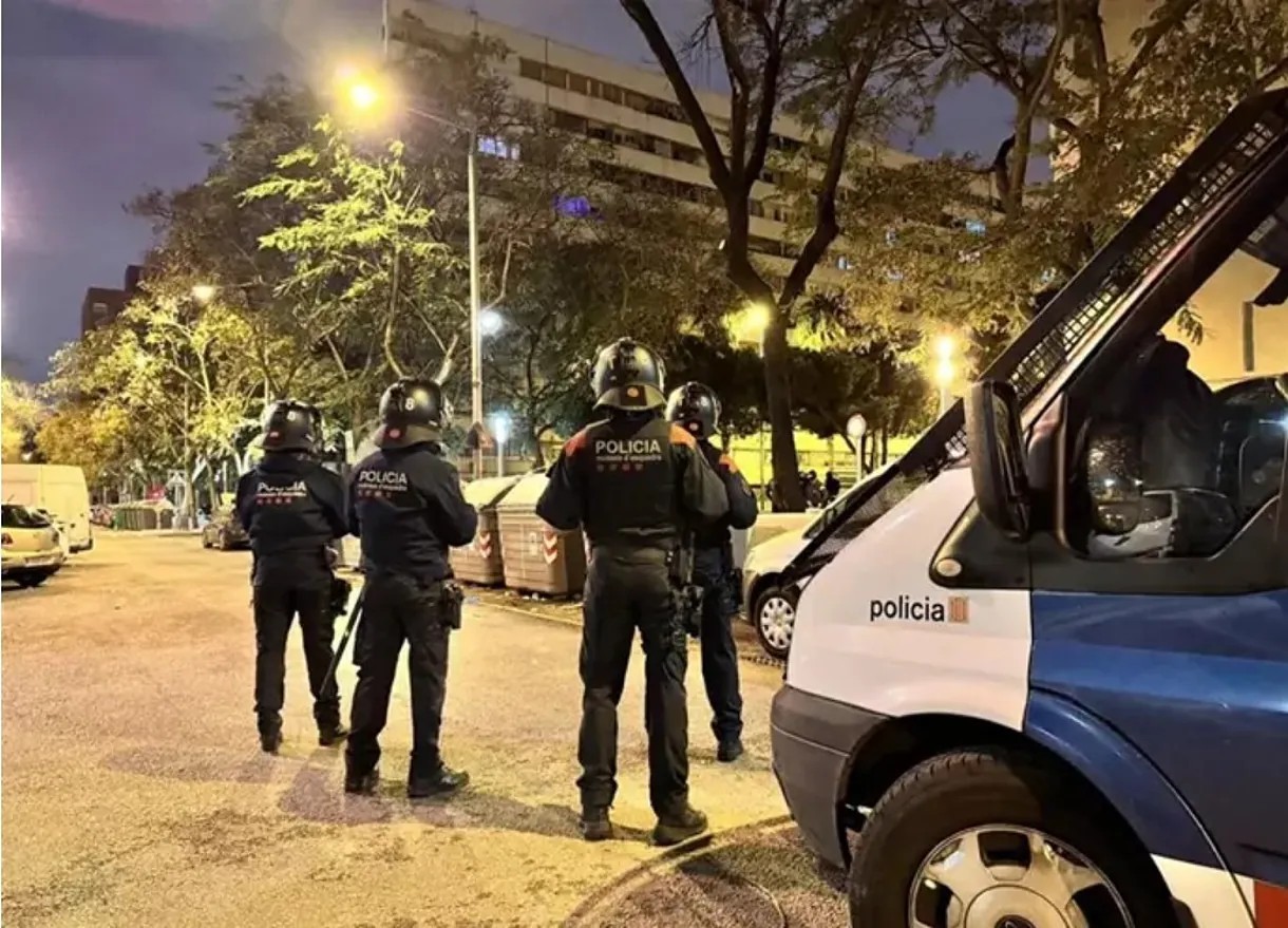 Los Mossos en un operativo reciente en La Mina