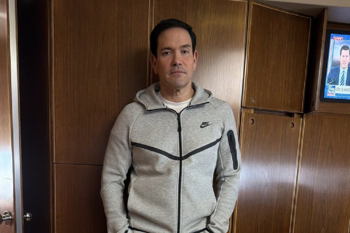 Marco Rubio en el AF1 de camino a China.