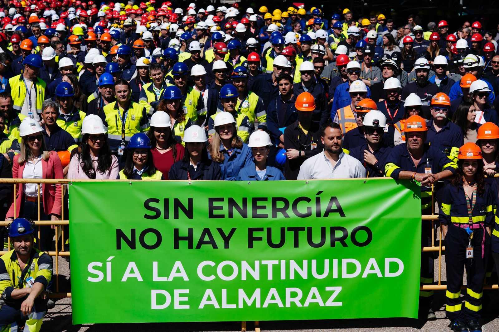 Trabajadores de la Central de Almaraz se manifiestan en sus instalaciones