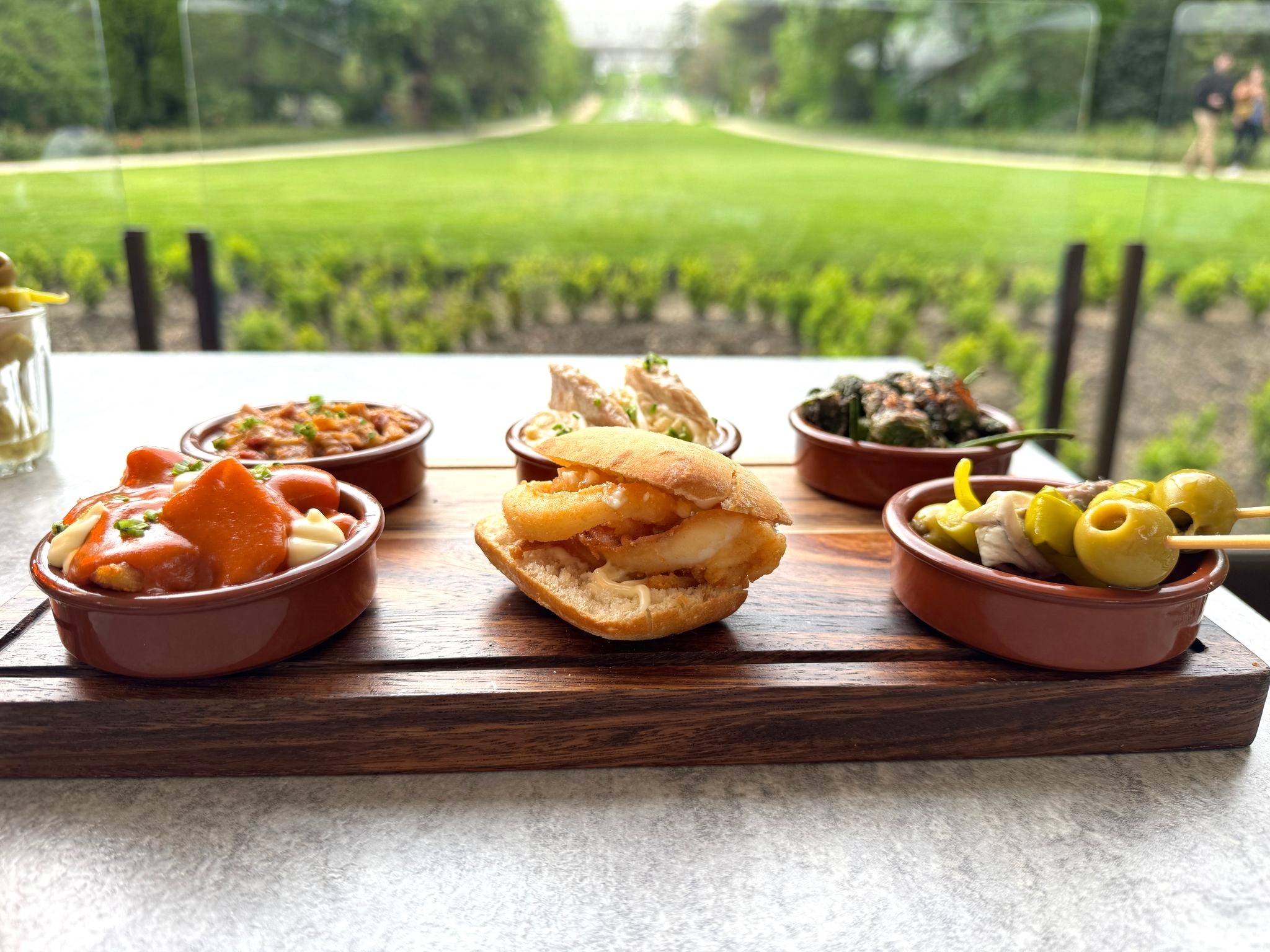 'Madrid en el plato', tapas castizas en La Terraza del Campo del Moro.