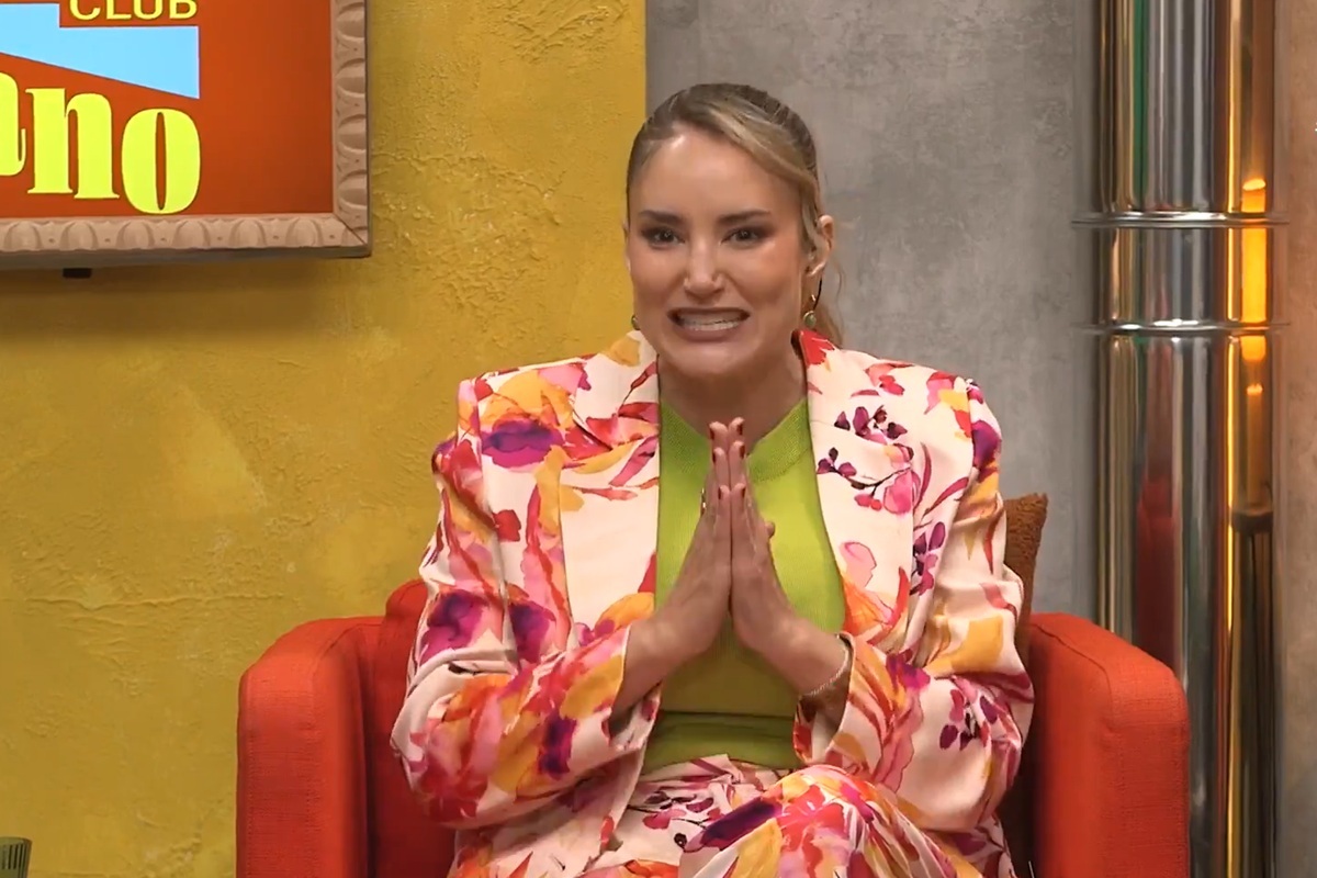 Alba Carrillo amenaza con tirar de la manta y asegura que TVE pagó el  cambio de sexo de Benita: "Te ponen un puñetero programa para pagarte el  cambio de género" | Televisión
