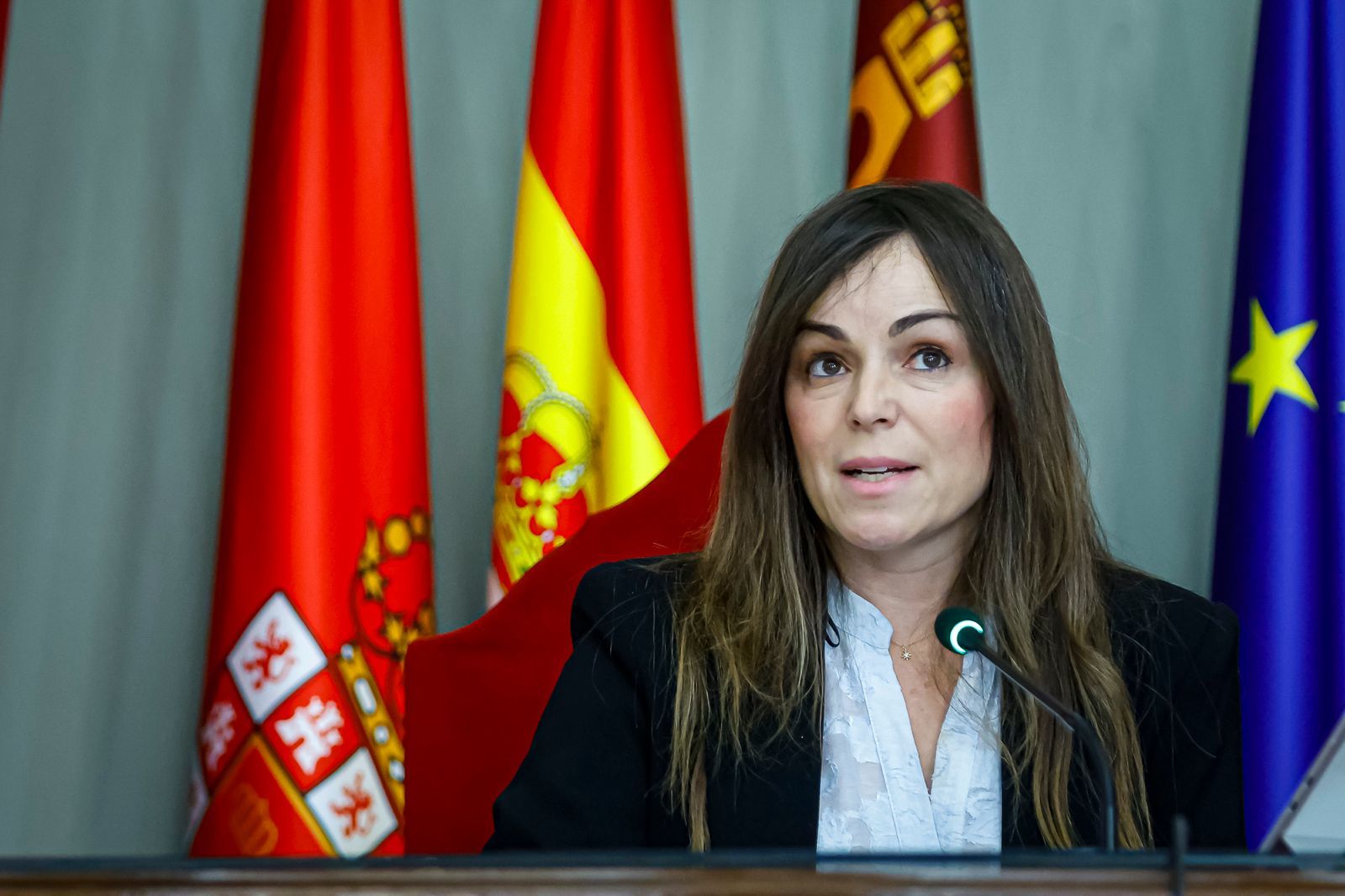 La alcaldesa de Murcia en funciones, Rebeca P�rez, interviene en el pleno extraordinario de este viernes
