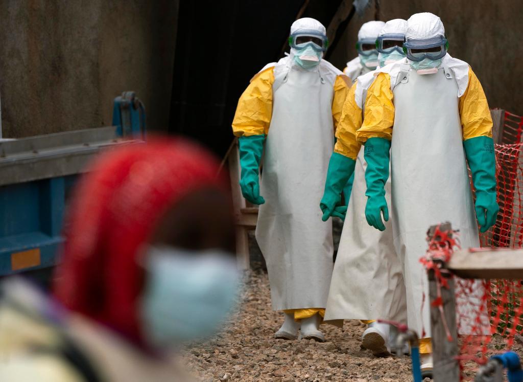 Trabajadores sanitarios en El Congo.