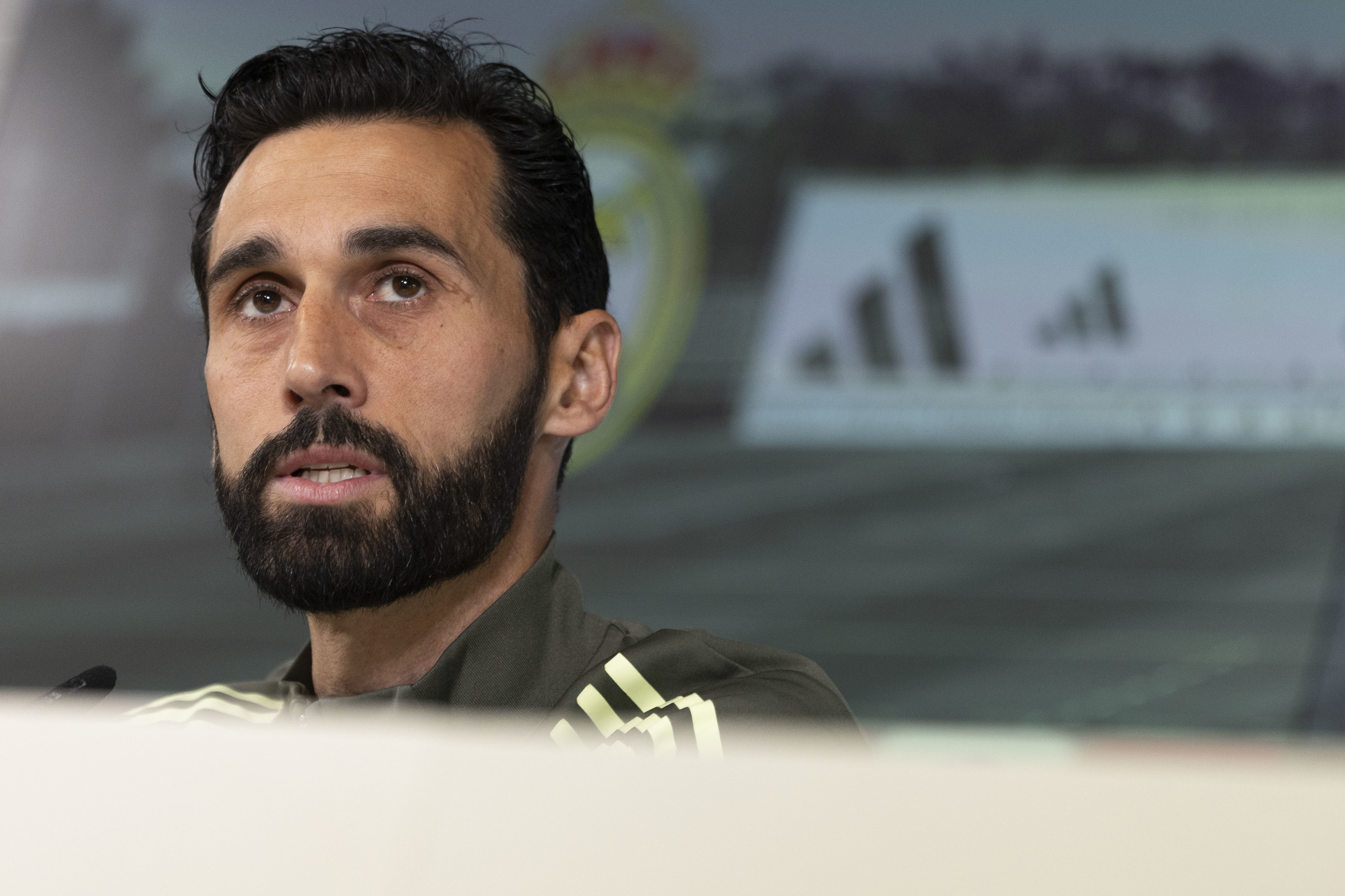 El entrenador del Real Madrid, �lvaro Arbeloa, durante la rueda de prensa de este s�bado en Valdebebas.