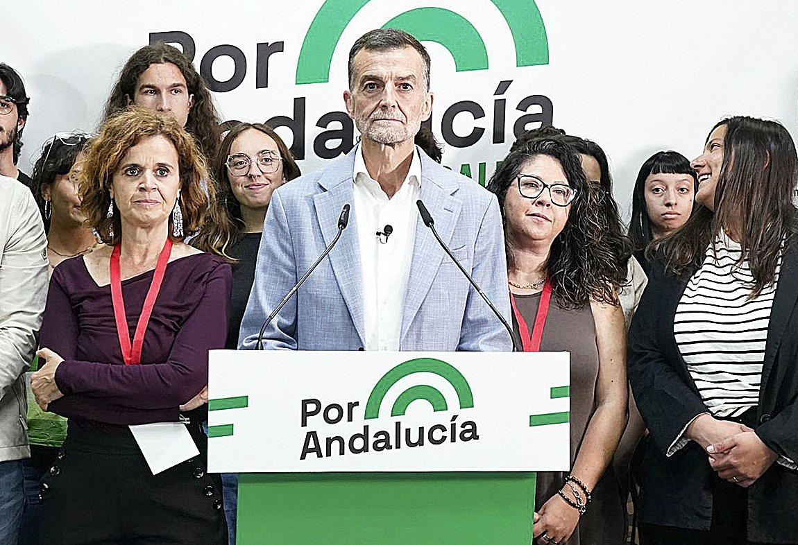El candidato de Por Andaluc�a, Antonio Ma�llo, durante la valoraci�n de la jornada.