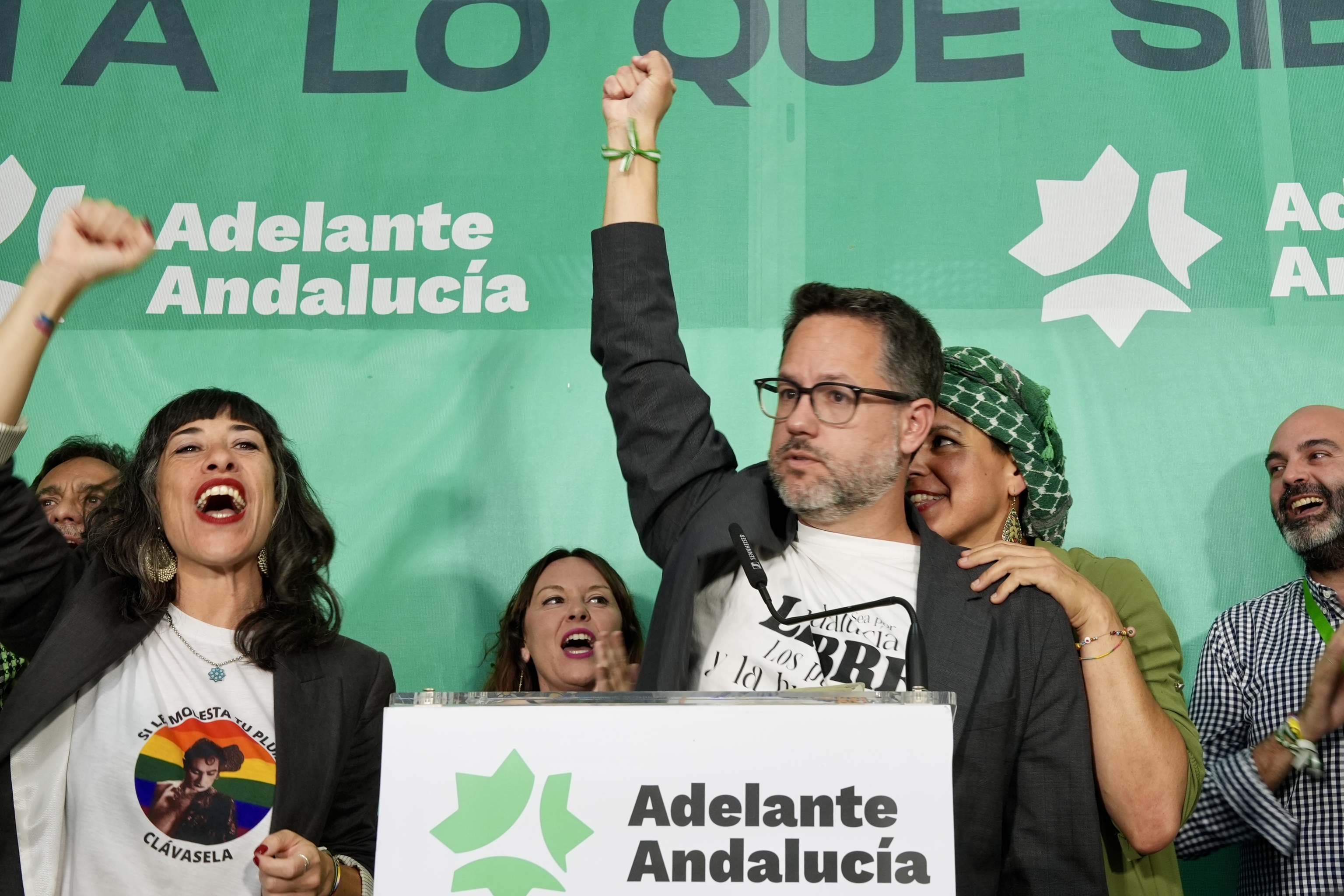 El candidato de Adelante Andaluc�a, Jos� Ignacio Garc�a, acompa�ado por su equipo.