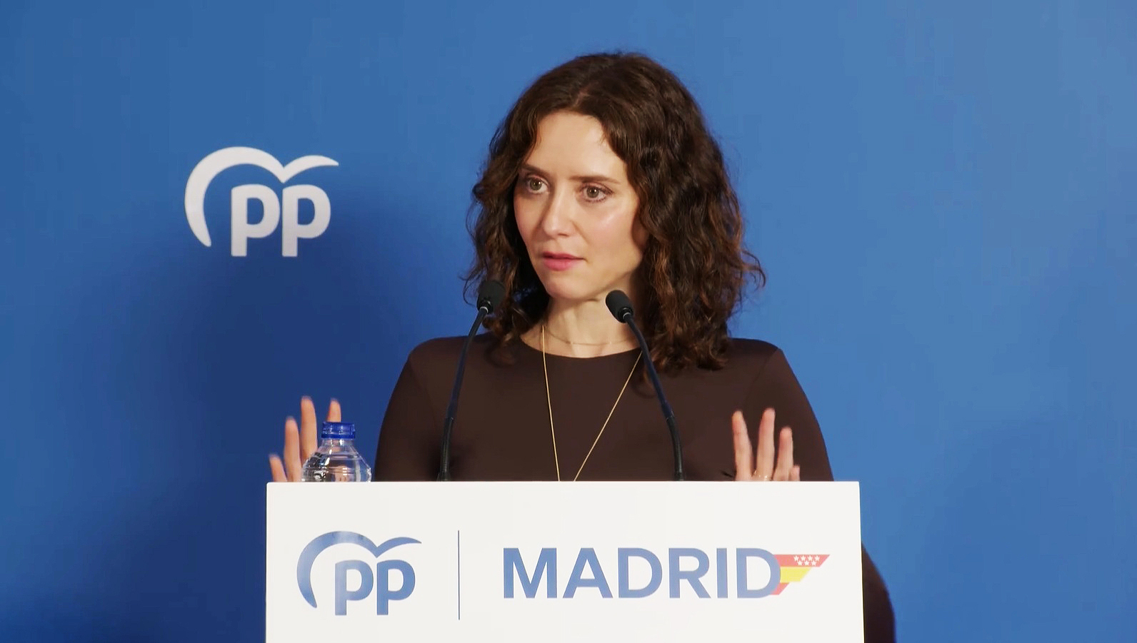 Ayuso pone en guardia al PP de Madrid y pide a Feijóo "cambios de raíz ...