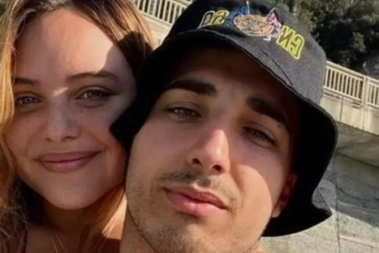 Giorgia Sommacal, de 22 a�os, junto a su novio.