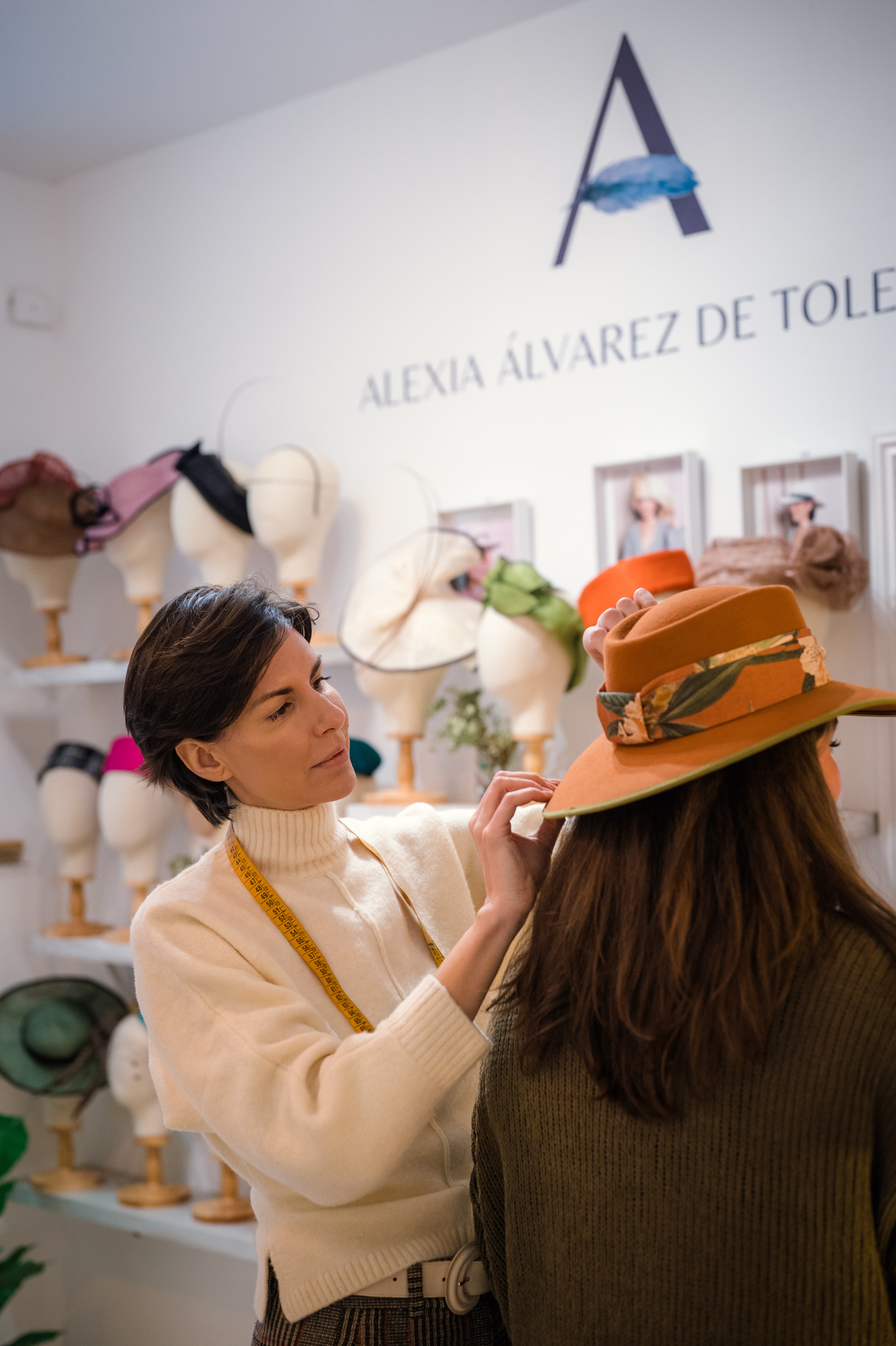 La dise�adora en su tienda de Madrid.