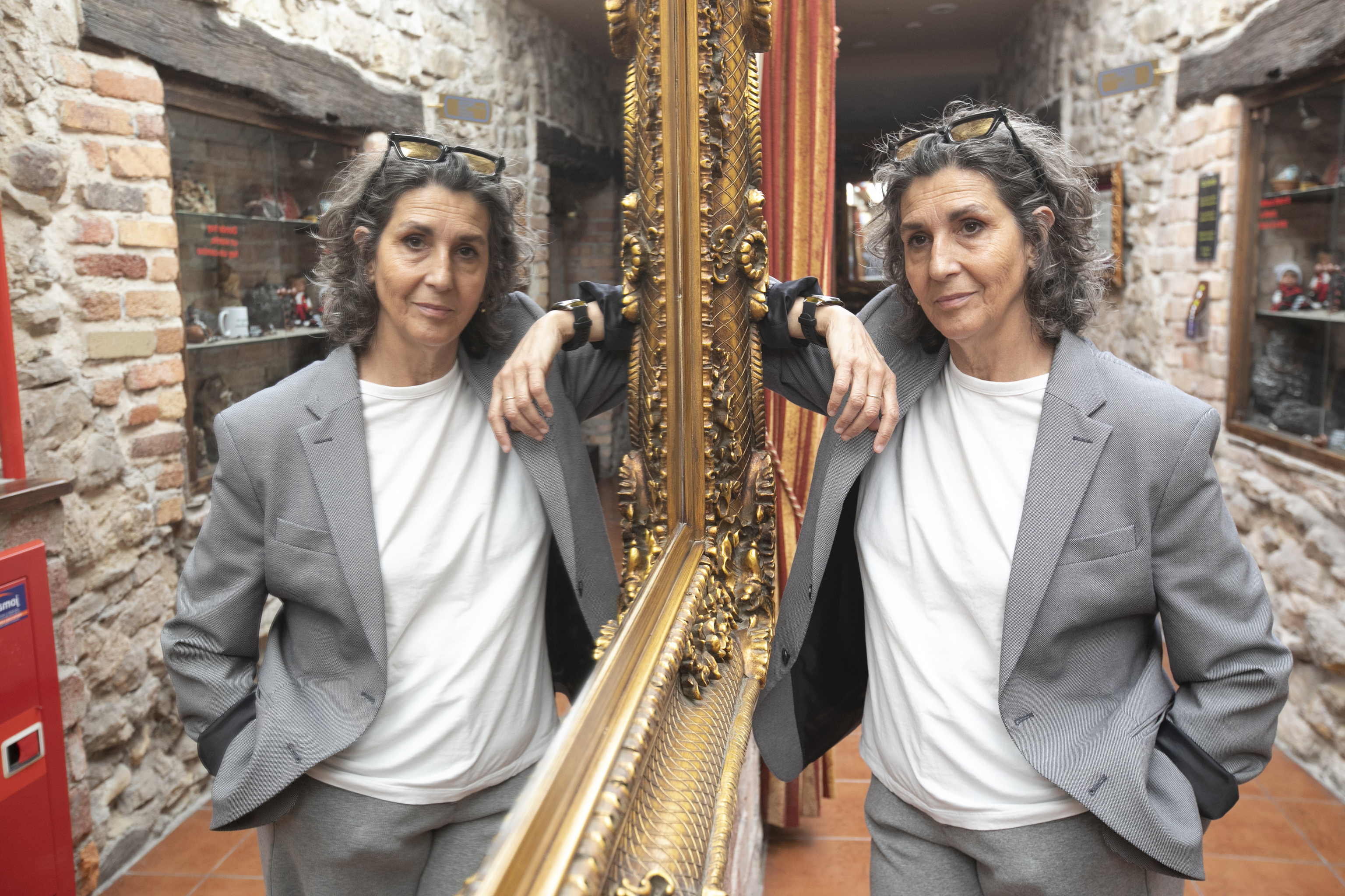 Elvira Mínguez posa para la entrevista, en Oviedo.