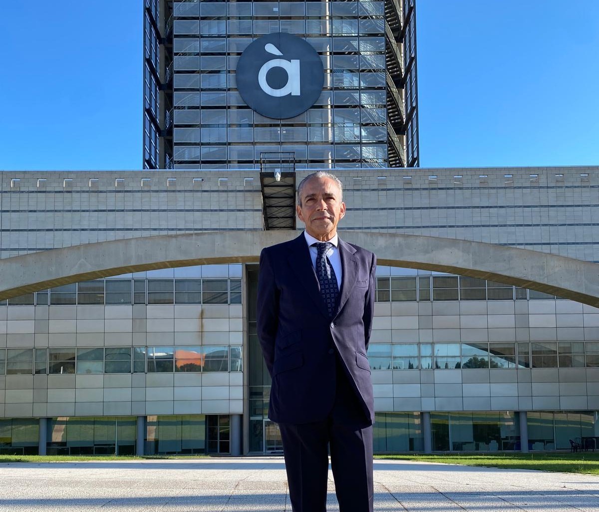 Román Ceballos.