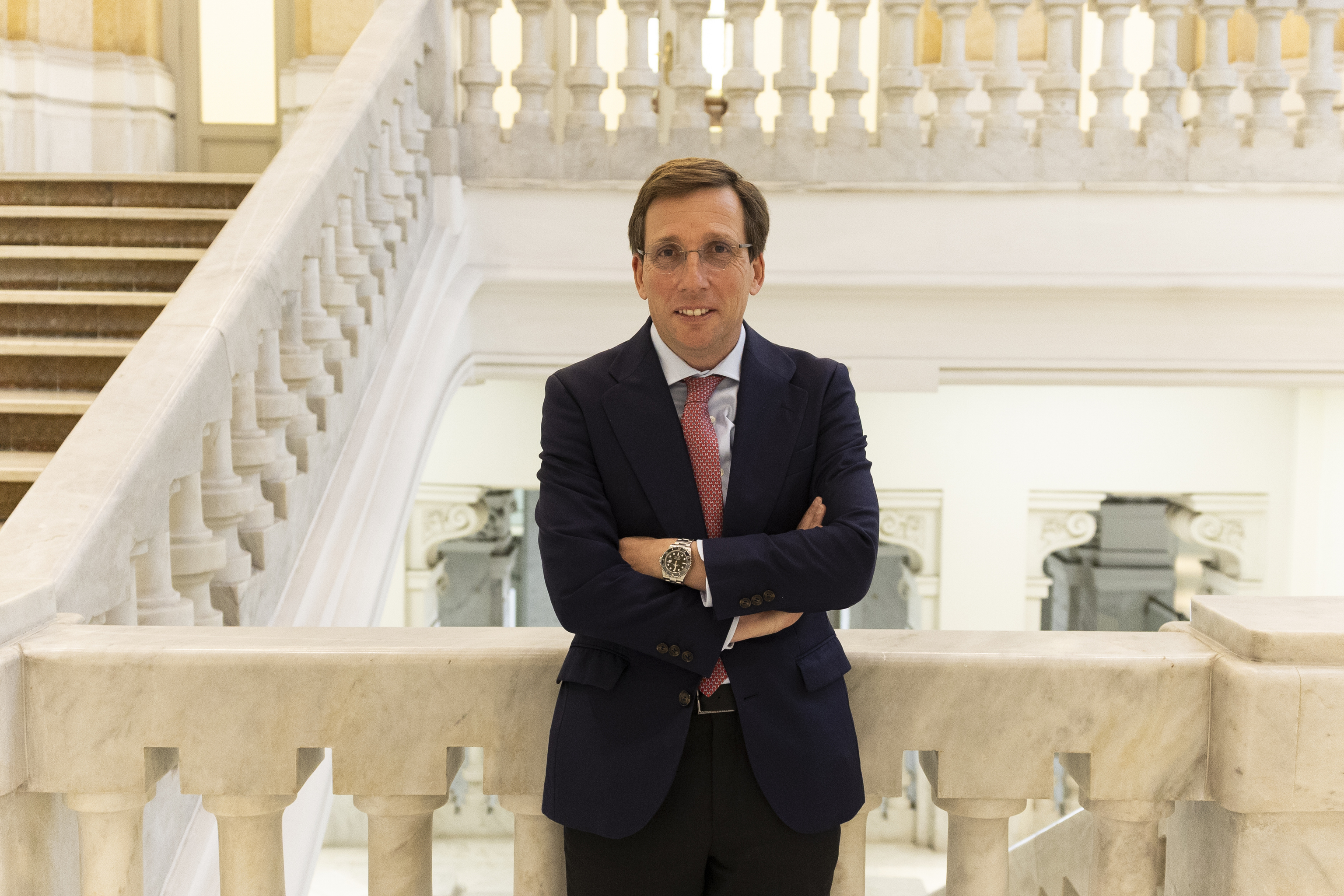 El alcalde, Jos� Luis Mart�nez-Almeida, durante la entrevista.