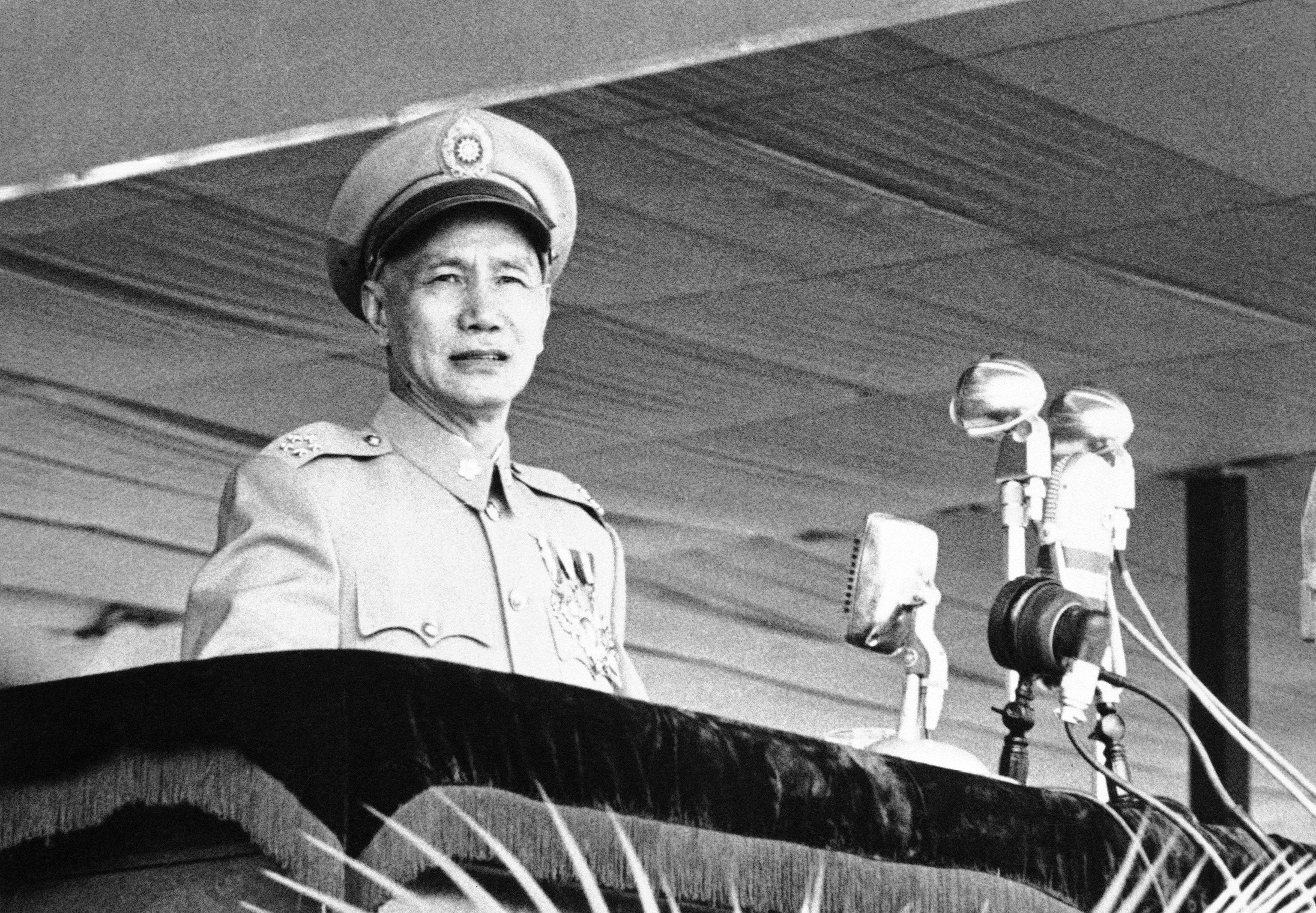 Chiang Kai-shek, durante un desfile en la isla de Formosa (Taiwan), en 1956.