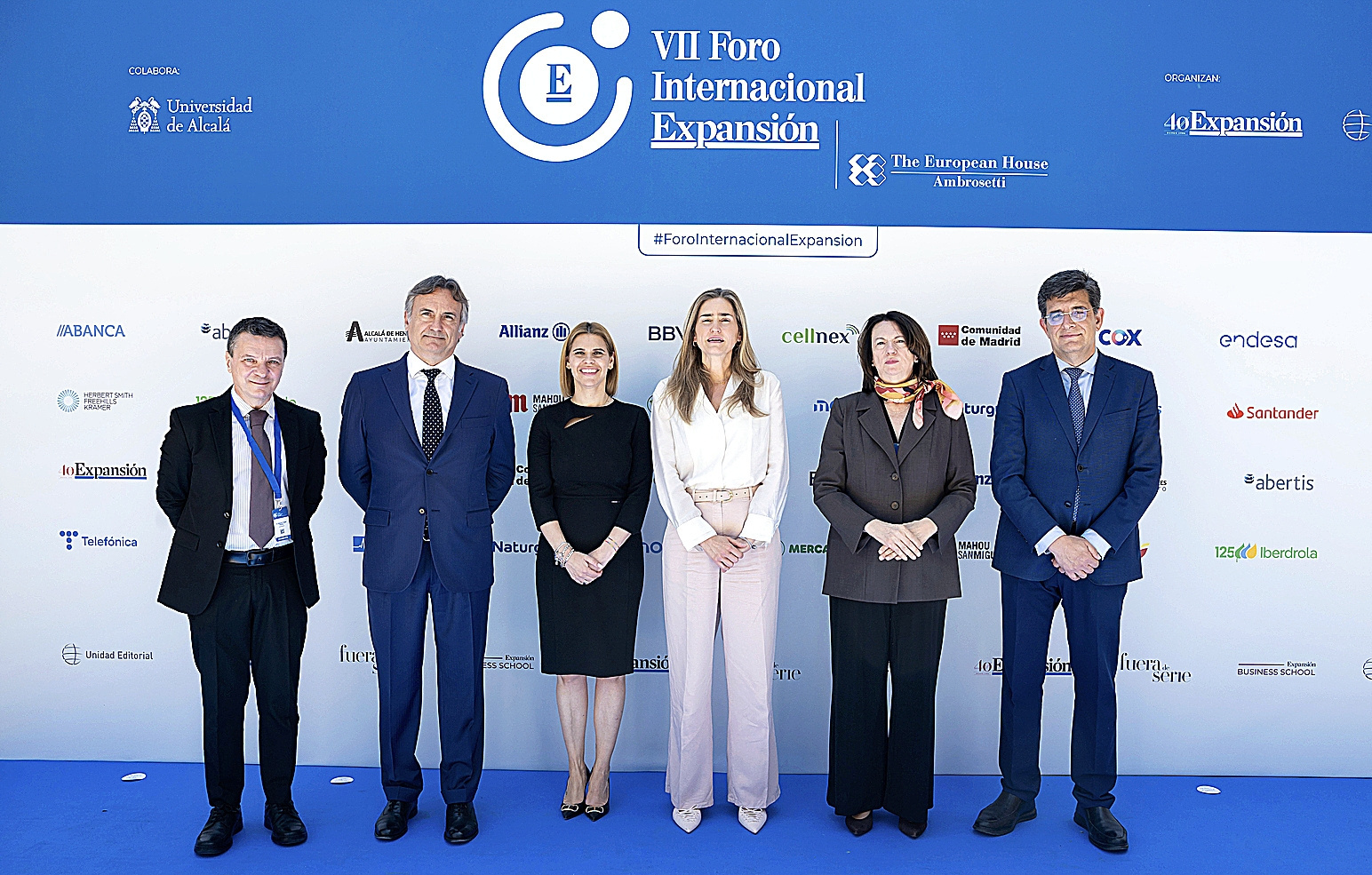 Miguel �ngel Pati�o, redactor jefe de 'Expansi�n'; Marco Pompignoli, presidente ejecutivo de Unidad Editorial; Judith Piquet, alcaldesa de Alcal� de Henares; la vicepresidenta Sara Aagesen; Ana I. Pereda, directora de 'Expansi�n' y Carmelo Garc�a P�rez, rector de la Universidad de Alcal� de Henares.
