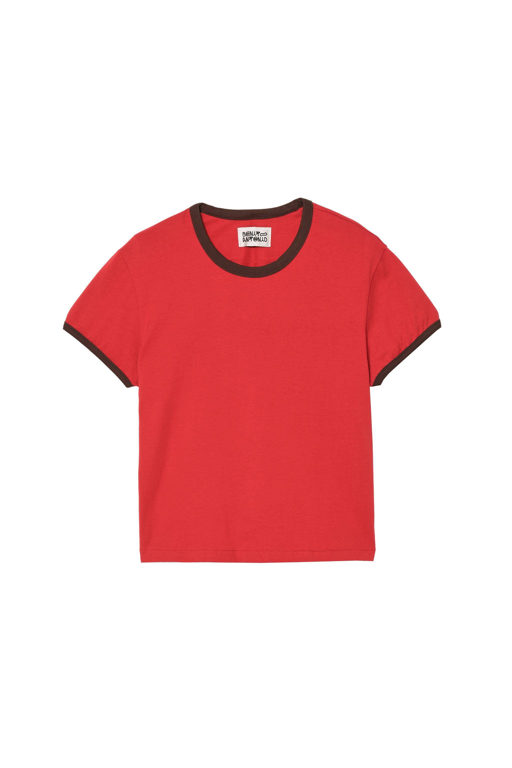 Ya est� aqu� la colecci�n de Bad Bunny x Zara; estas son nuestras prendas favoritas con las que revolucionar�s tus estilismos en sus conciertos de Barcelona y Madrid: camiseta
