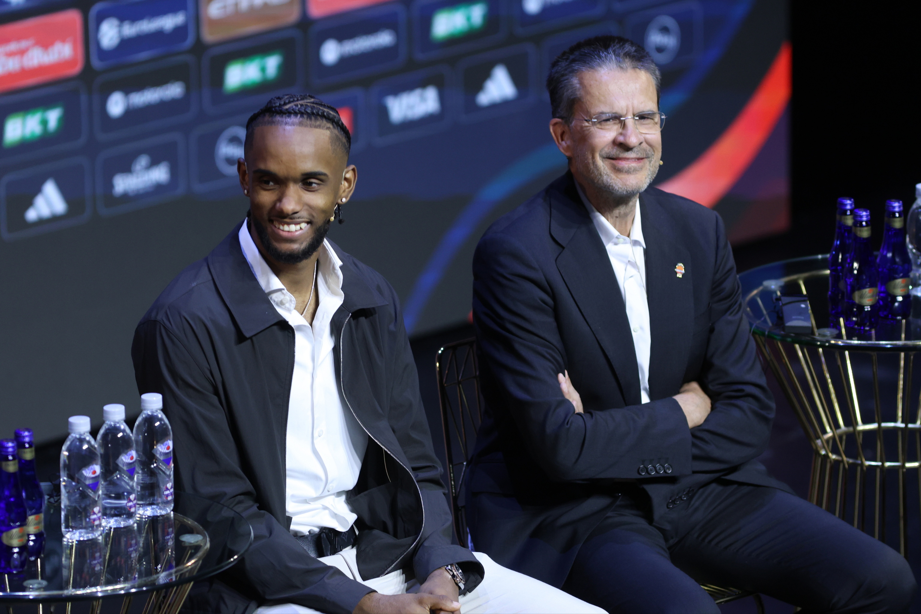 Montero, junto a Pedro Mart�nez, en la rueda de prensa inaugural de la Final Four.