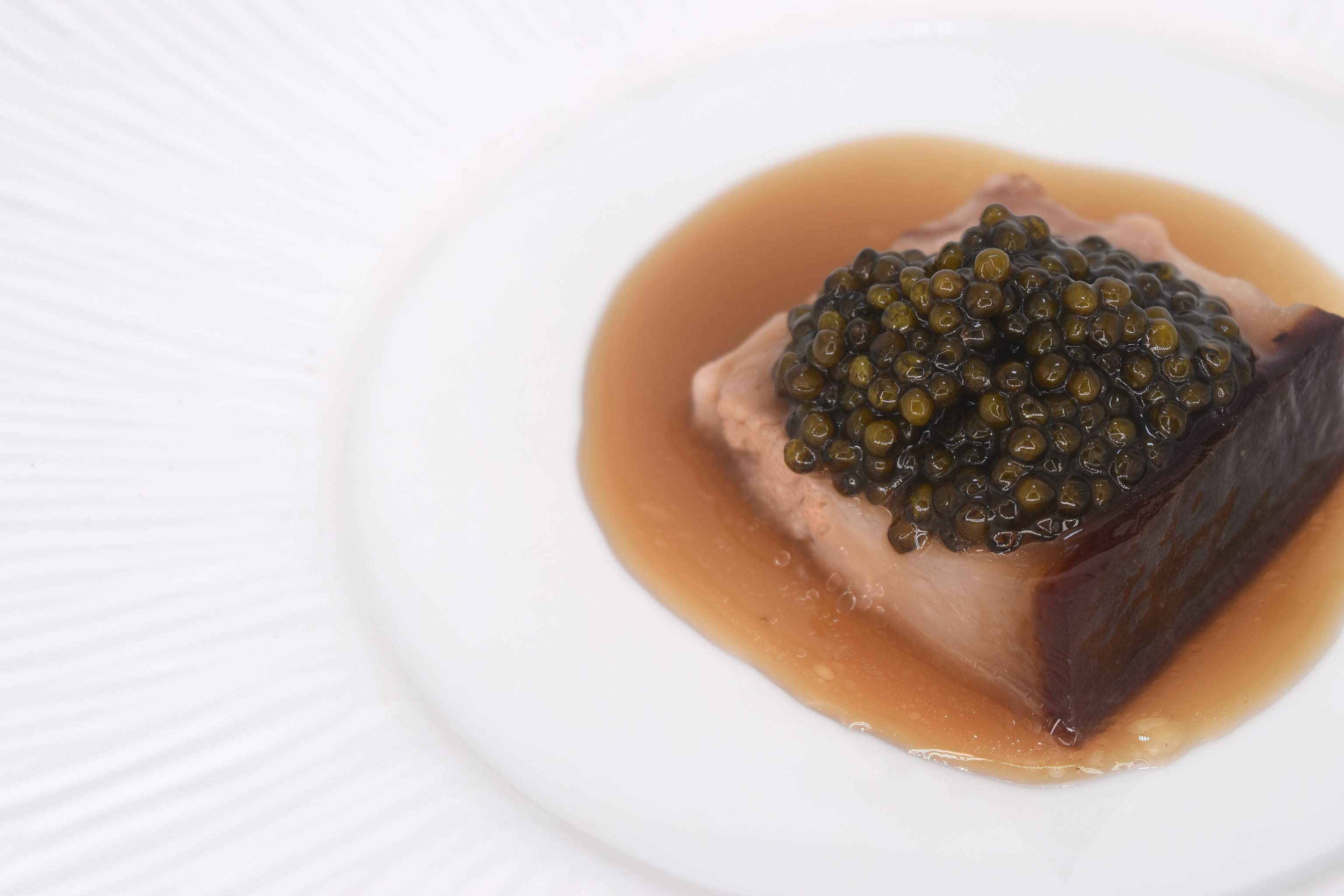 Flan de papada y caviar.