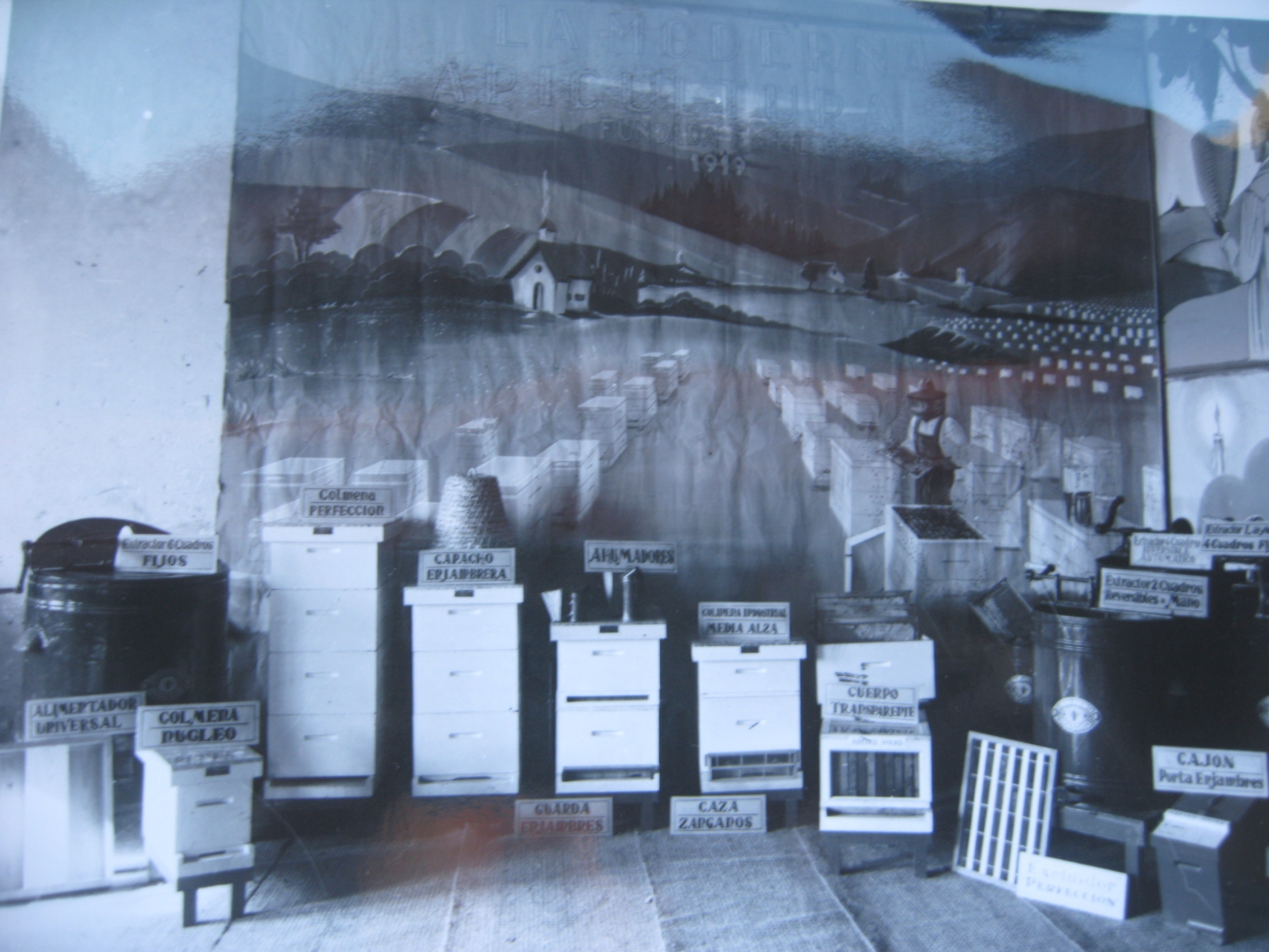 Muestra de colmenas de La Moderna Apicultura.