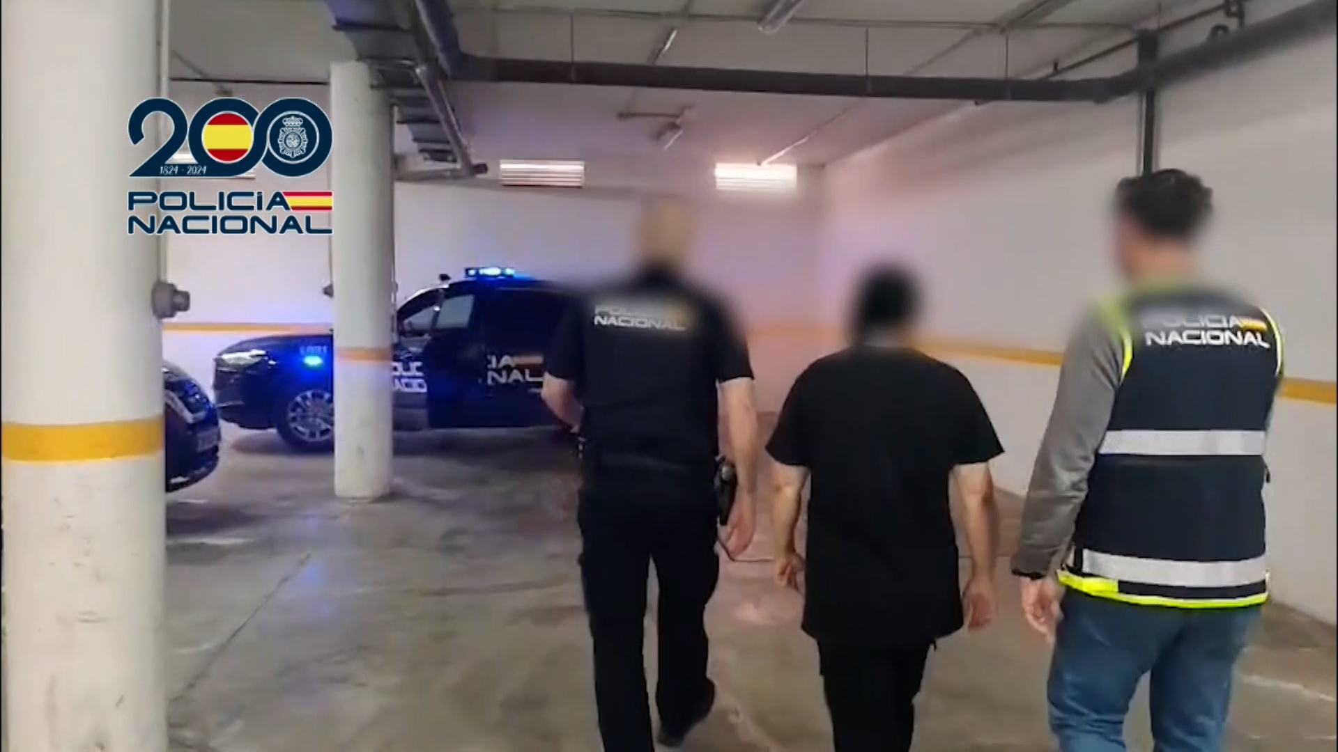 Detenci�n de los individuos por parte de a Polic�a Nacional en Sevilla.