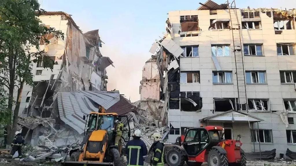 Una residencia de estudiantes en la regi�n ucraniana de Lugansk atacada este viernes.