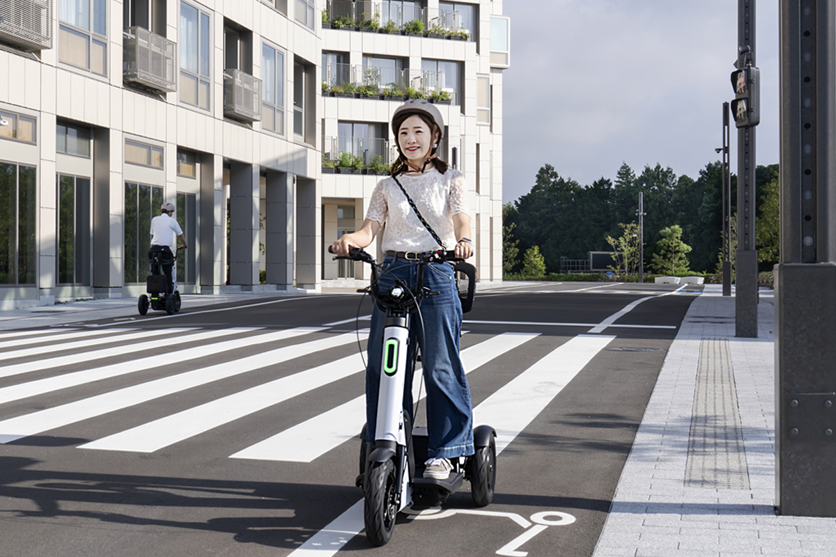 El trazado de Woven City permite caminar, desplazarte en scooter eléctrico y en vehículos autónomos.