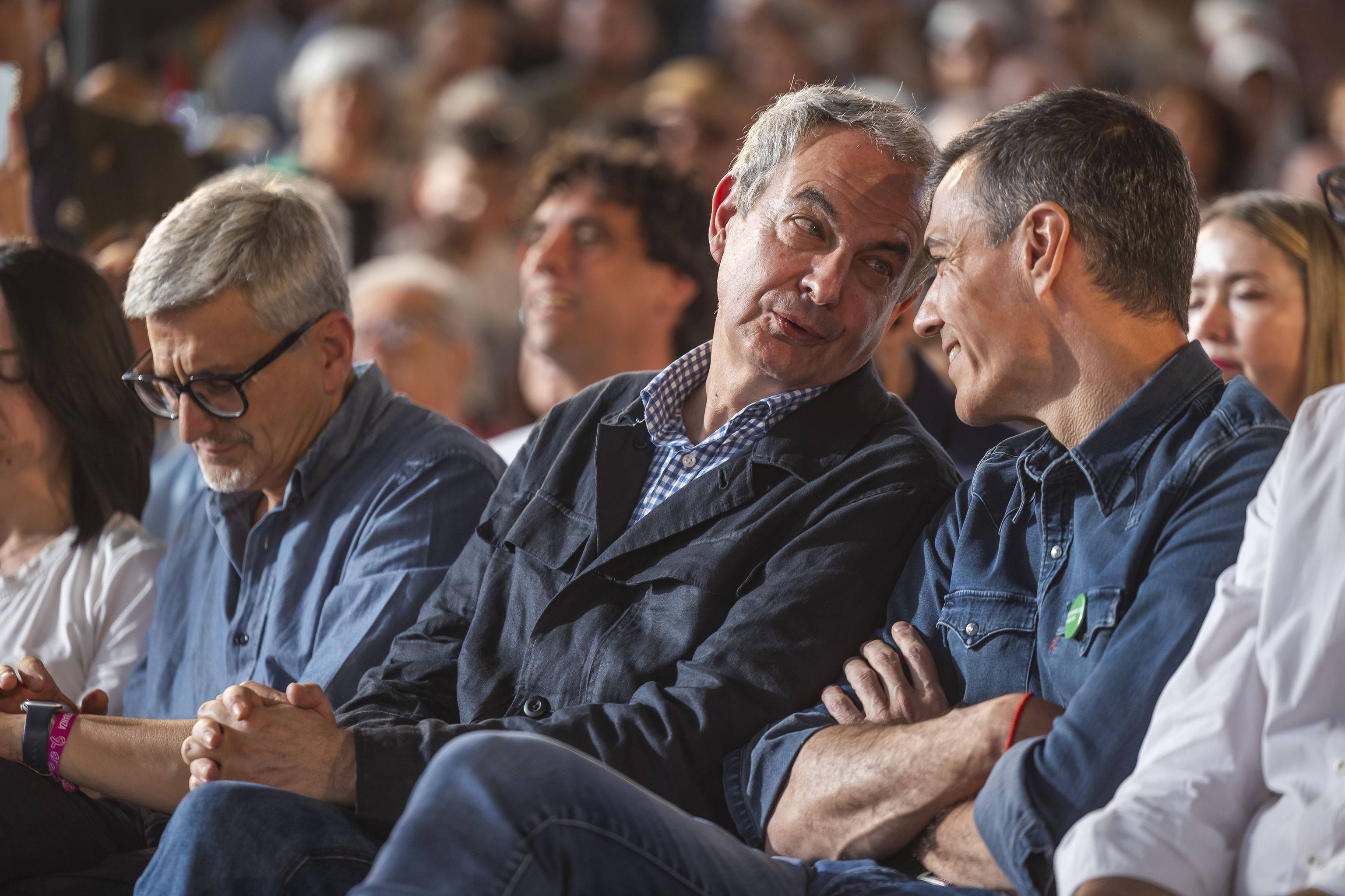 La corrupción 'legal' que une a Zapatero y Sánchez | Columnistas