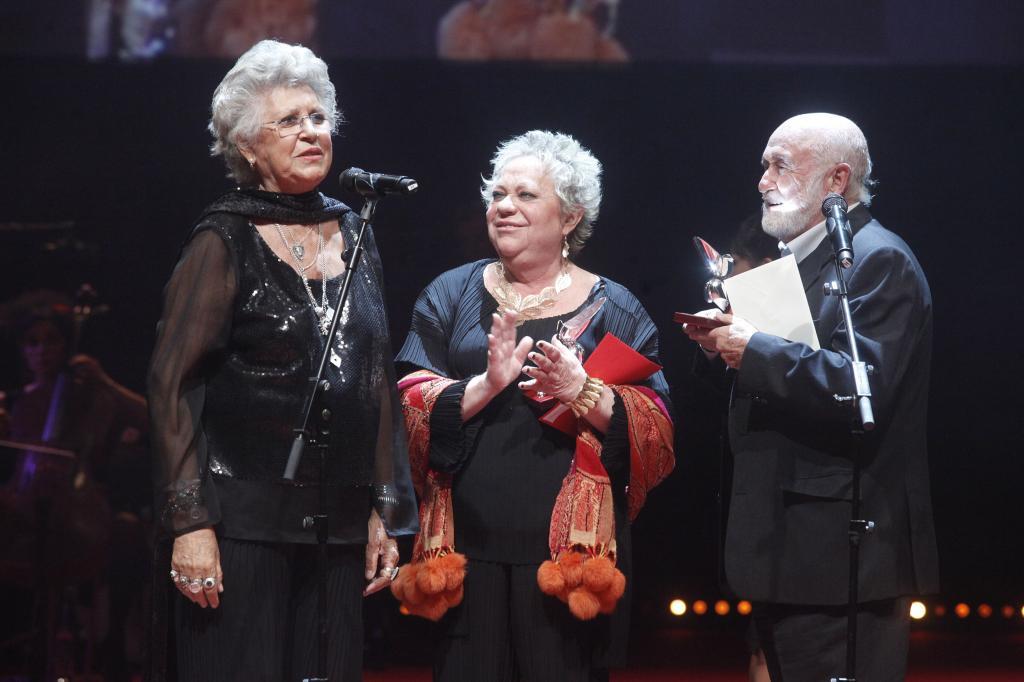 Sonsoles Benedicto (en el centro) en los Premios de la Uni�n de Actores en 2011