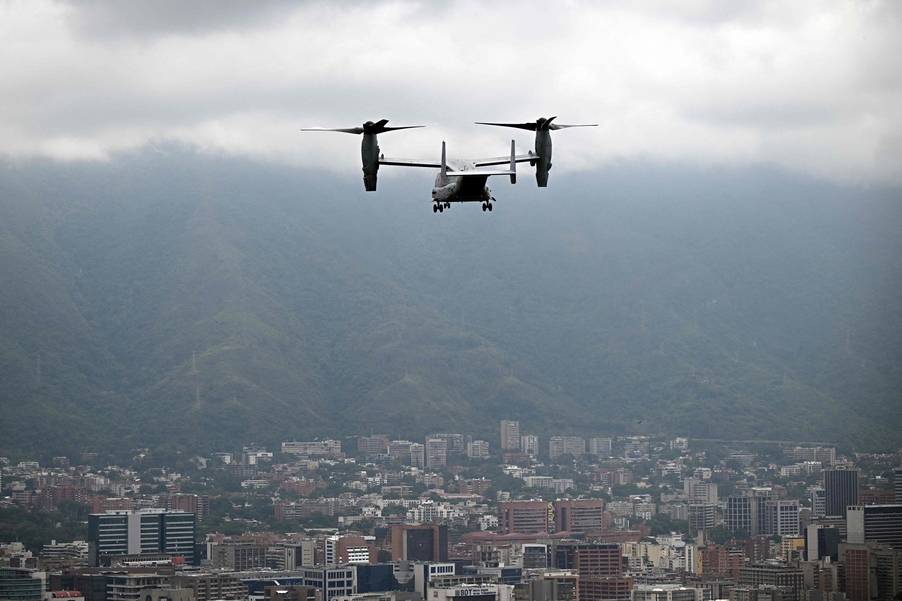 Una aeronave Osprey de EEUU, sobre Caracas.
