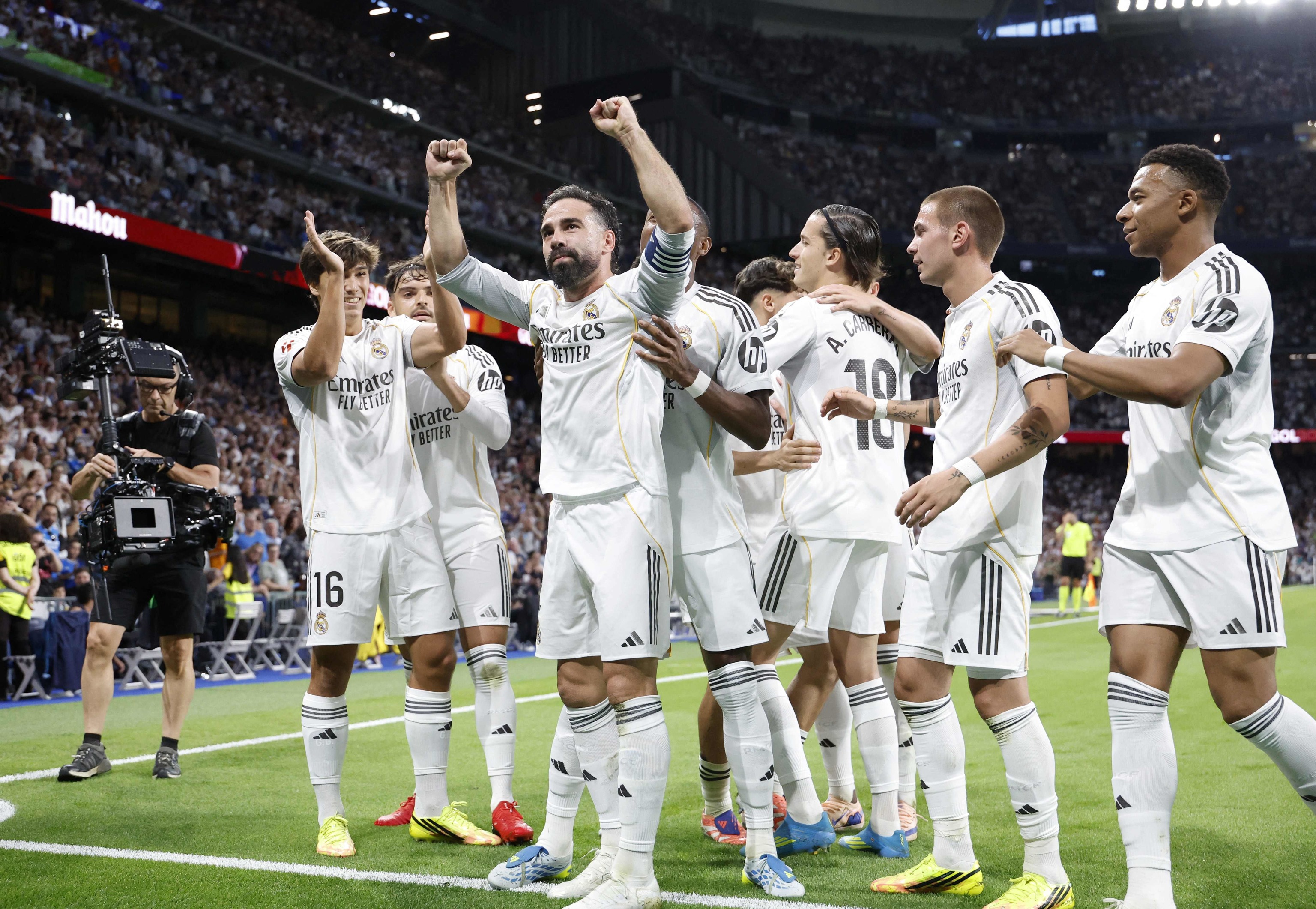 Carvajal celebra su asistencia a Gonzalo.